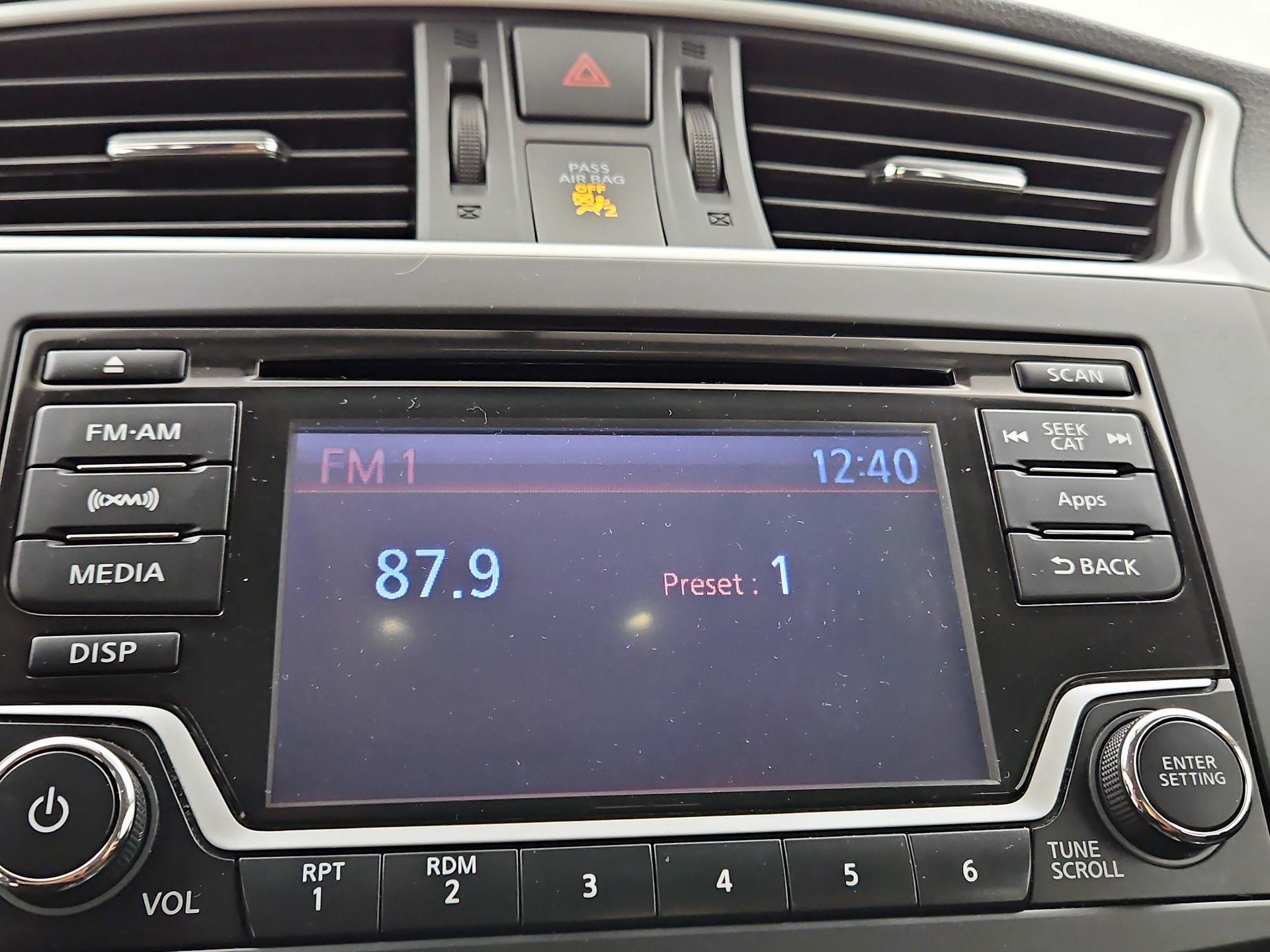 Thumbnail: 2015 Nissan Sentra - 15