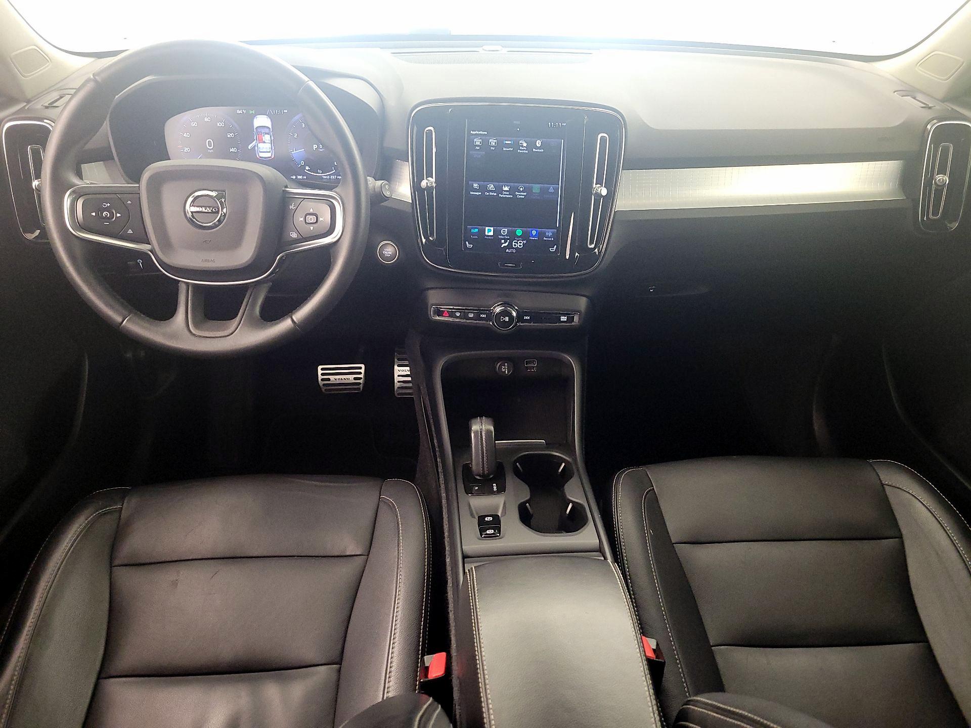 Thumbnail: 2019 Volvo XC40 - 9