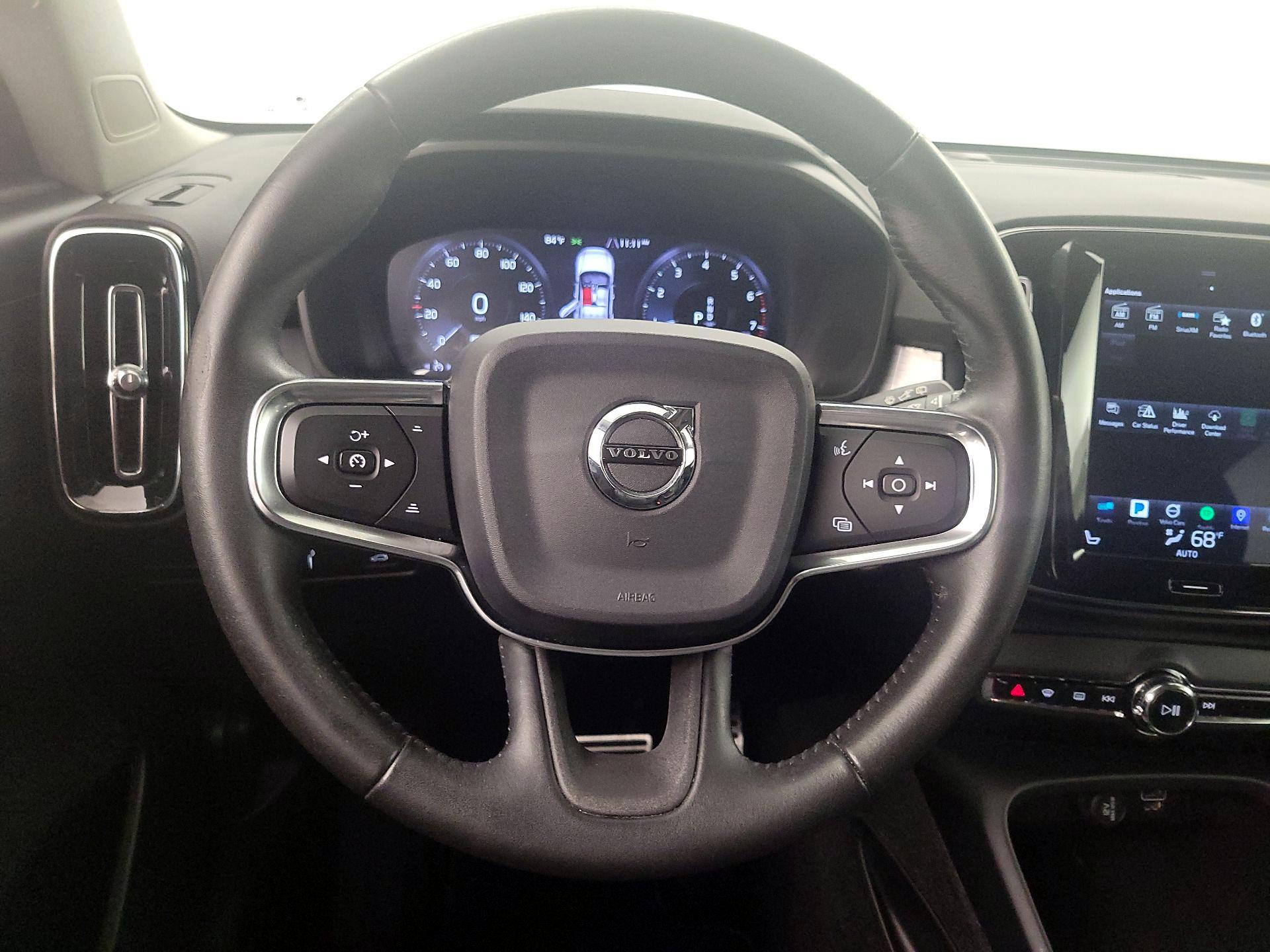 Thumbnail: 2019 Volvo XC40 - 10