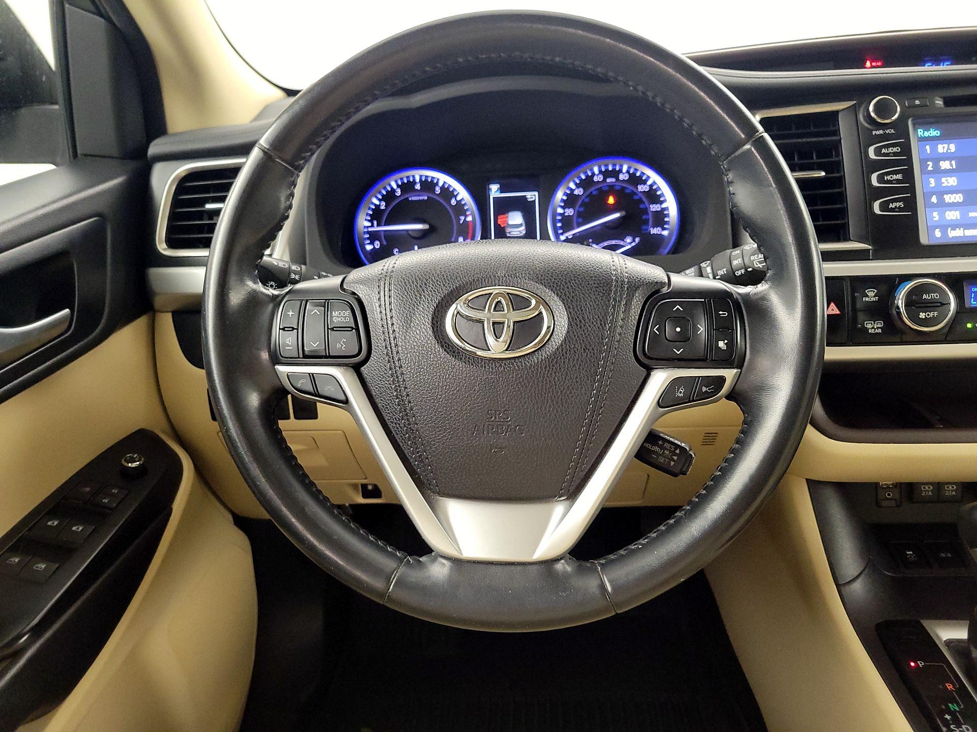 Thumbnail: 2018 Toyota Highlander - 10