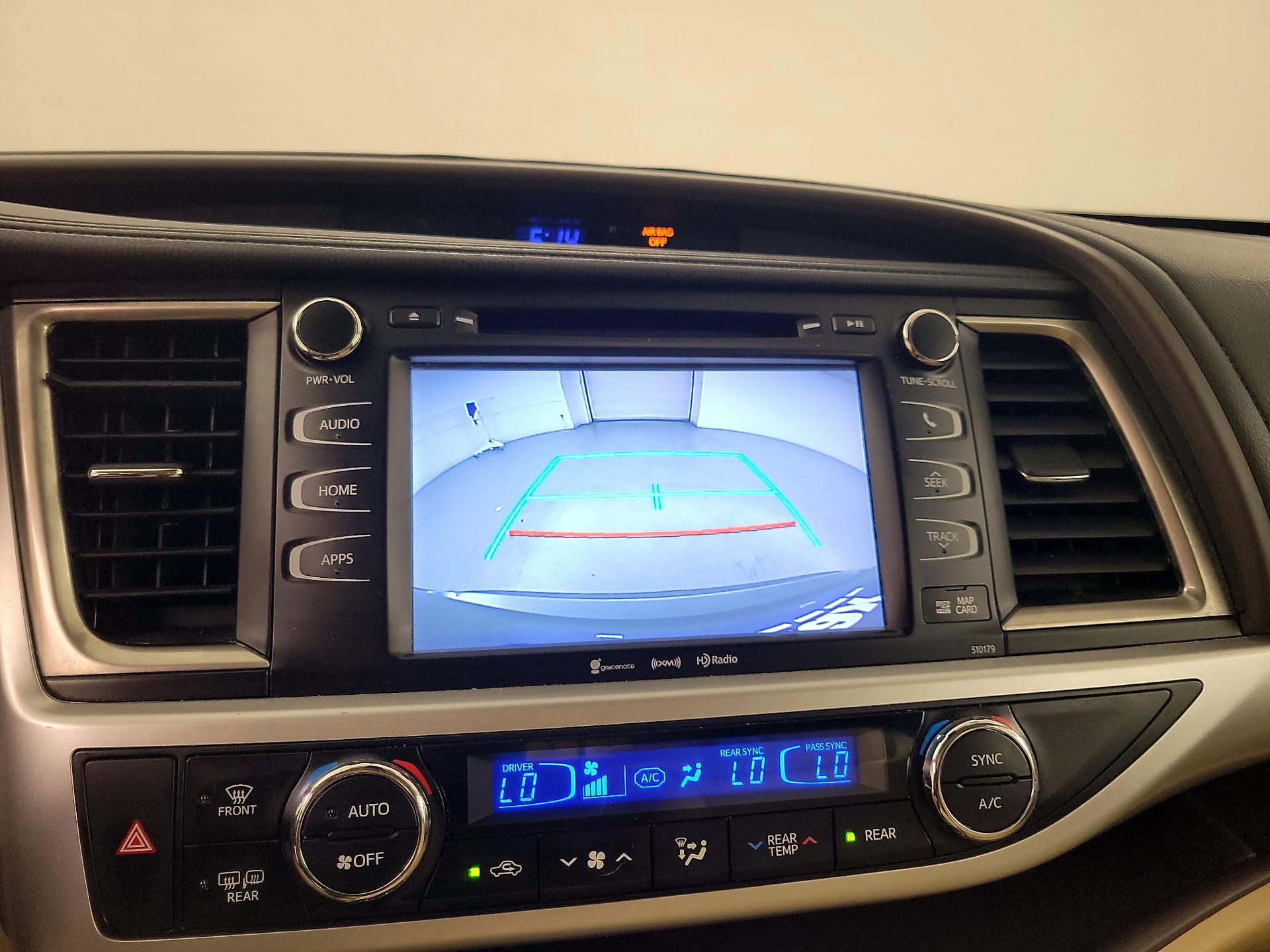 Thumbnail: 2018 Toyota Highlander - 14