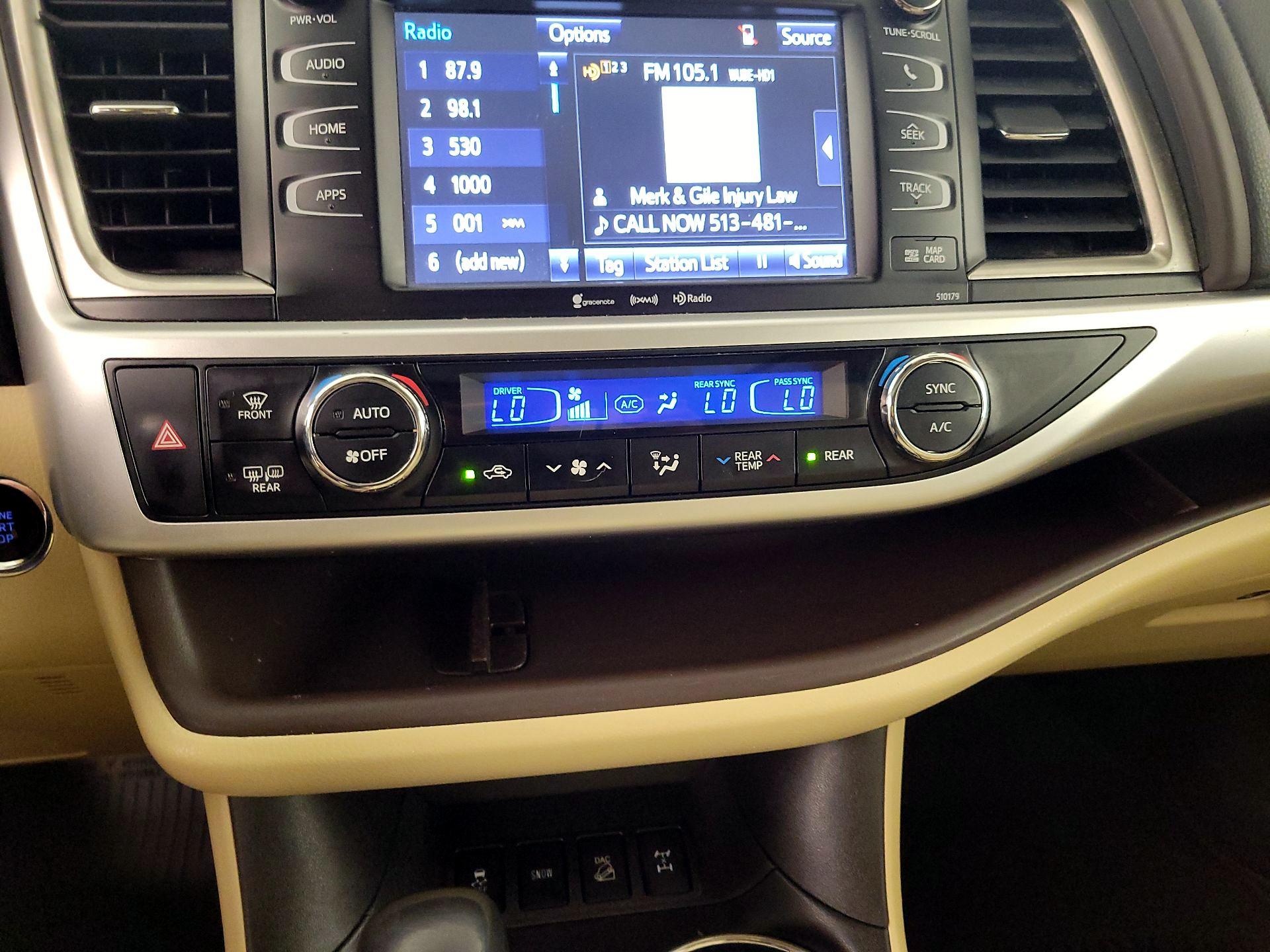 Thumbnail: 2018 Toyota Highlander - 16