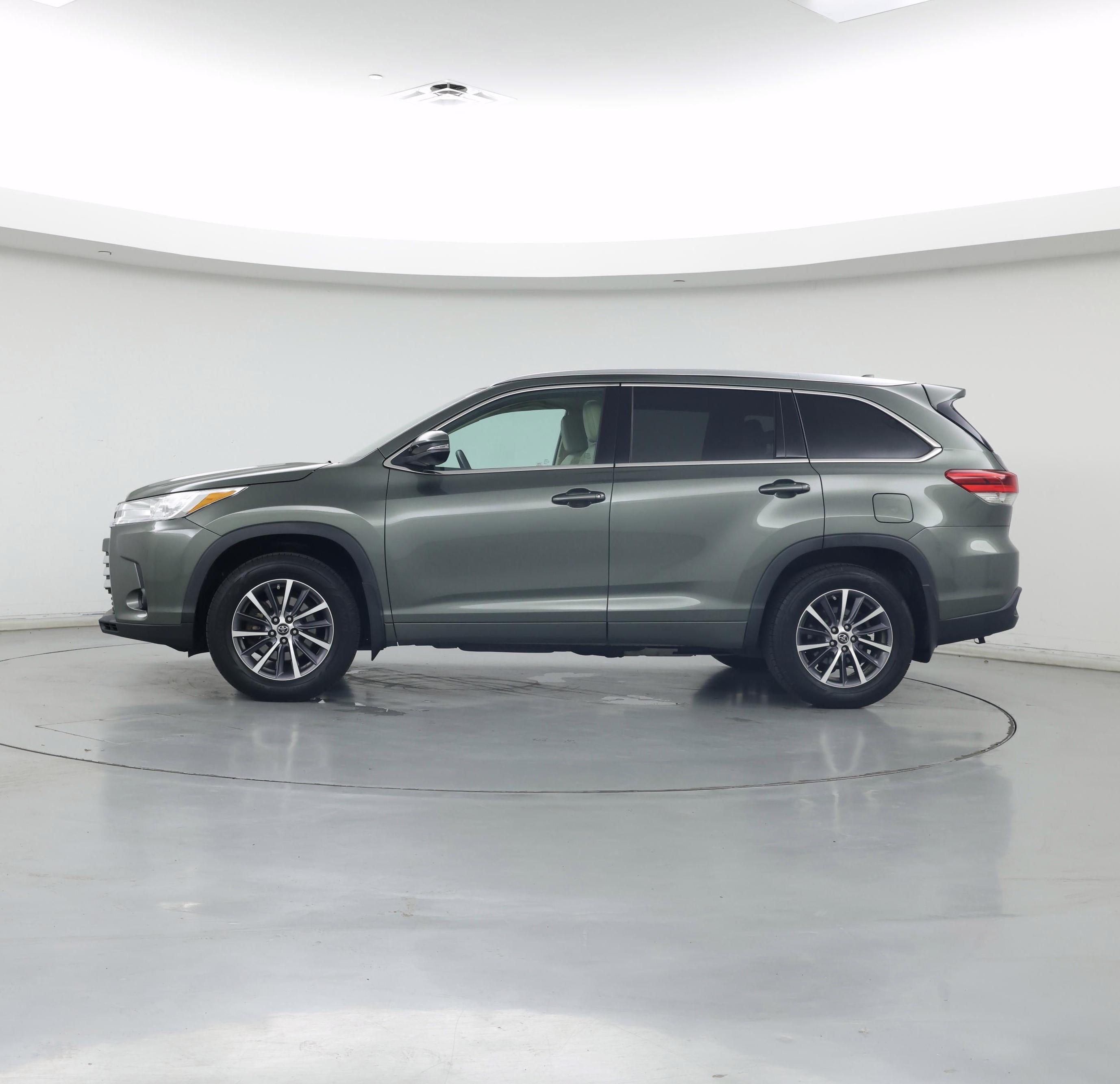 Thumbnail: 2018 Toyota Highlander - 3