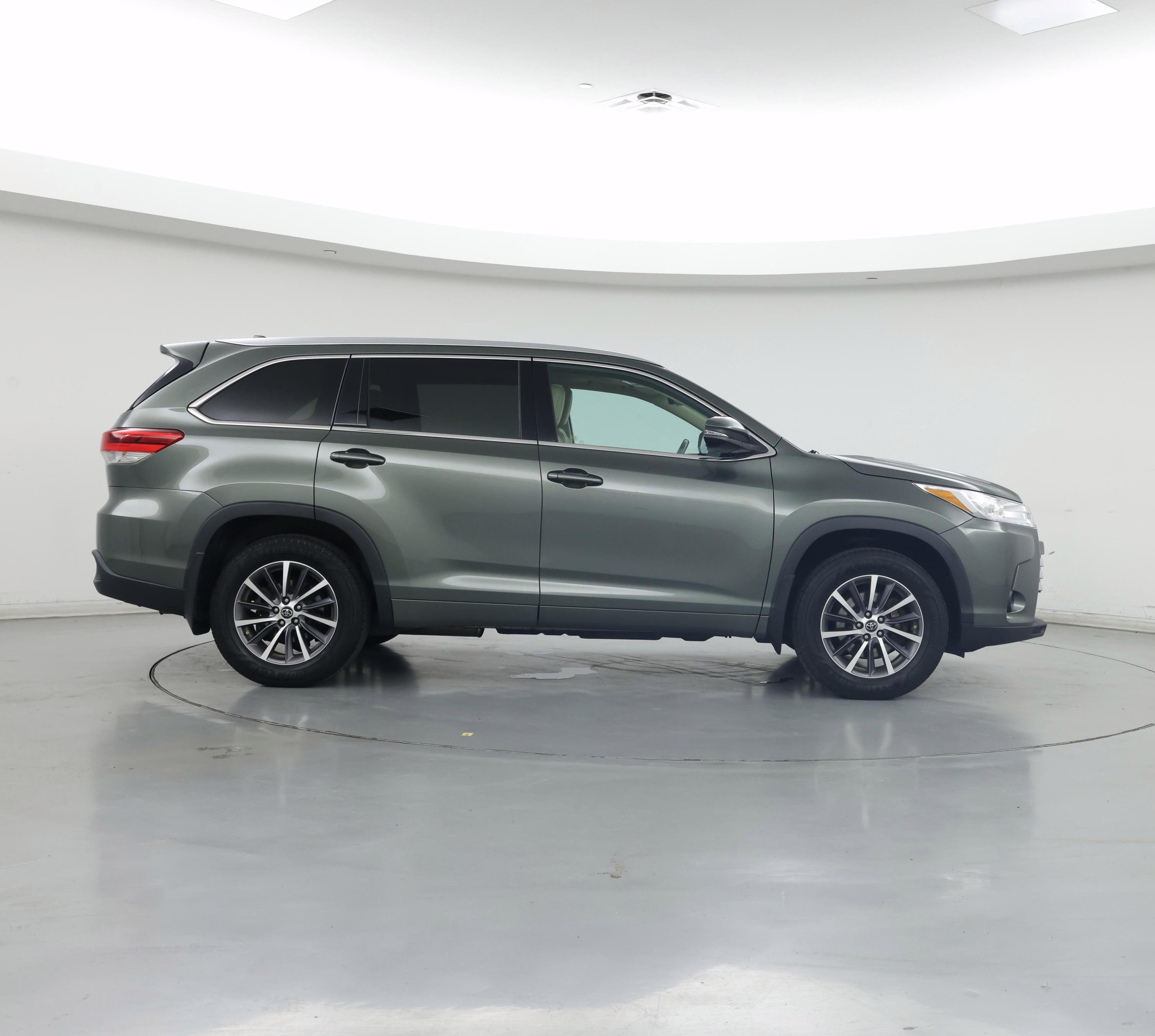 Thumbnail: 2018 Toyota Highlander - 7