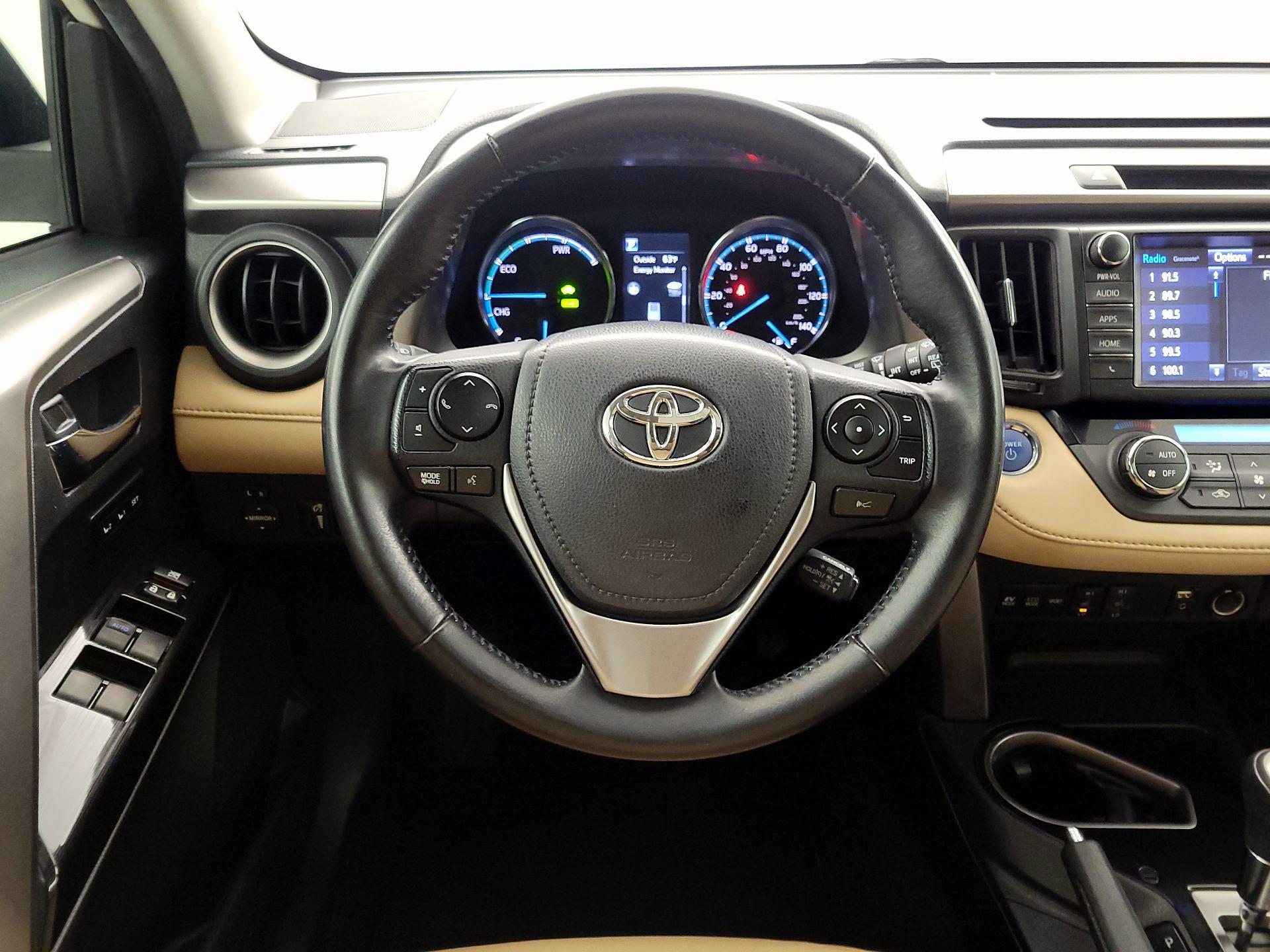 Thumbnail: 2016 Toyota RAV4 - 10