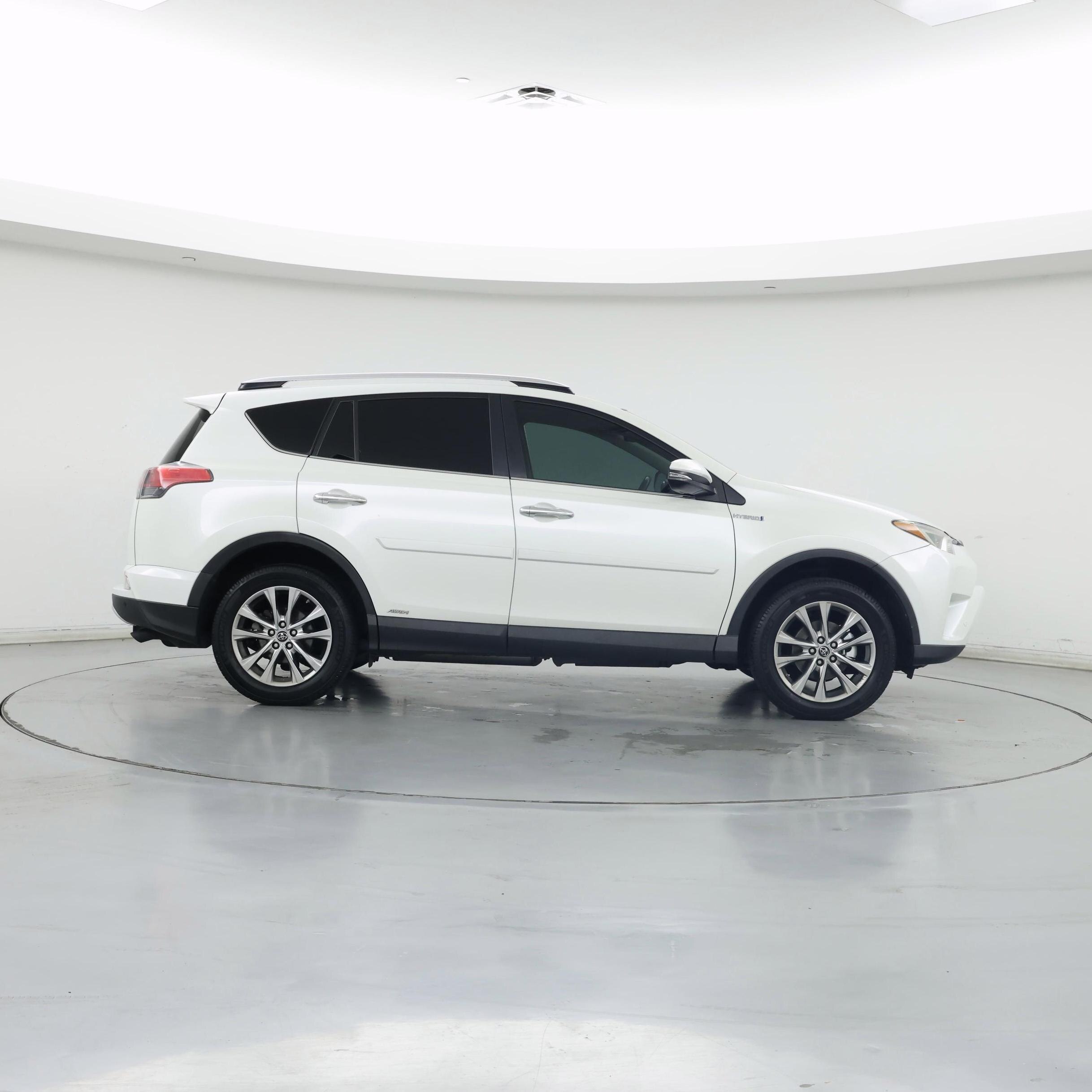 Thumbnail: 2016 Toyota RAV4 - 7