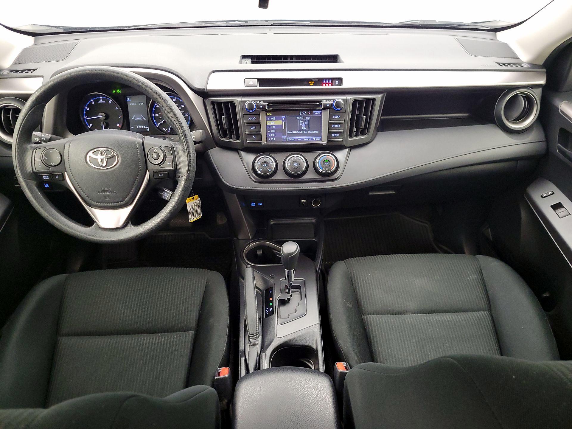 Thumbnail: 2018 Toyota RAV4 - 9