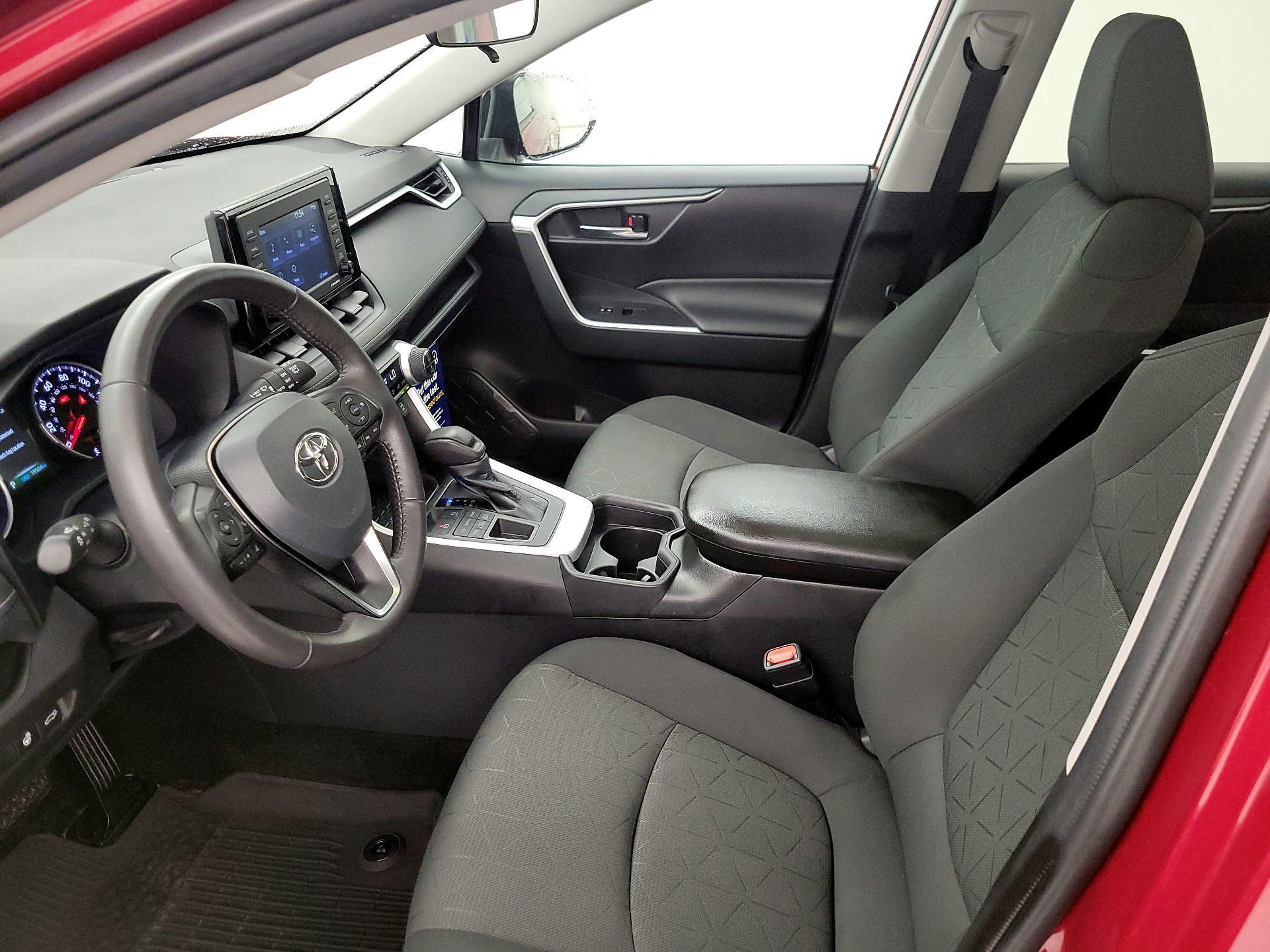 Thumbnail: 2021 Toyota RAV4 - 11
