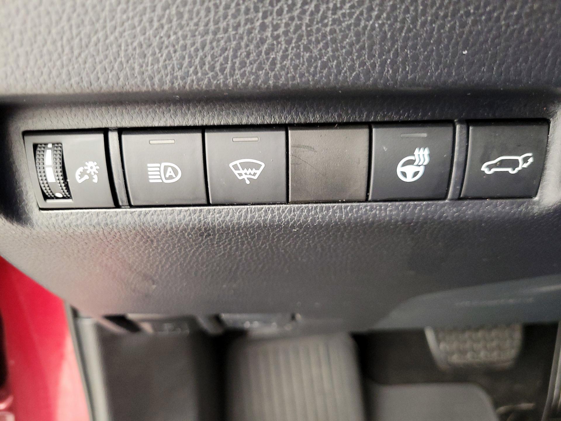 Thumbnail: 2021 Toyota RAV4 - 13