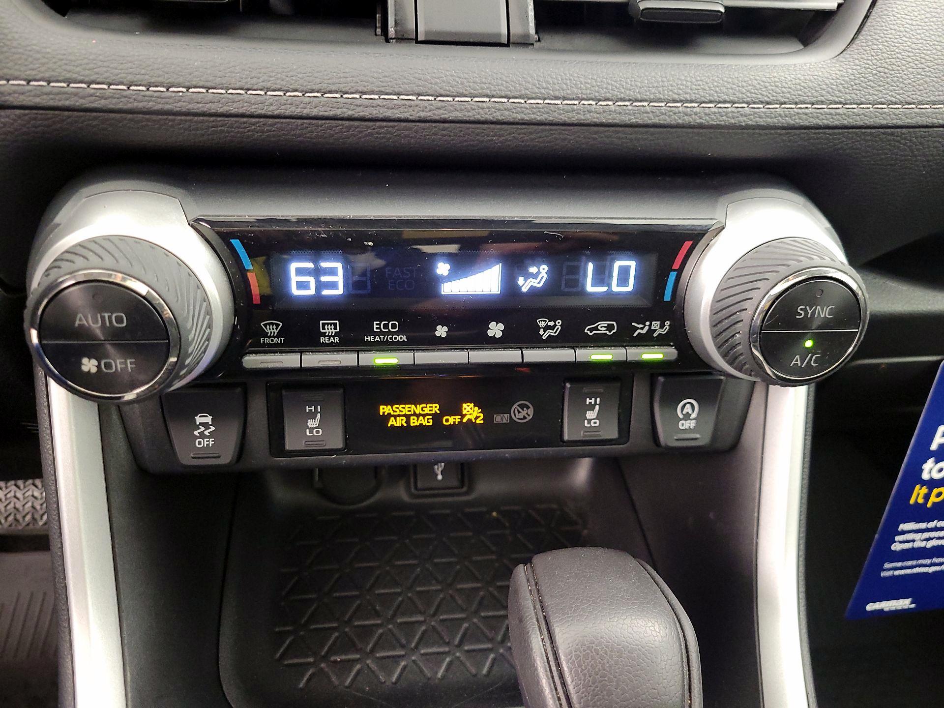 Thumbnail: 2021 Toyota RAV4 - 16