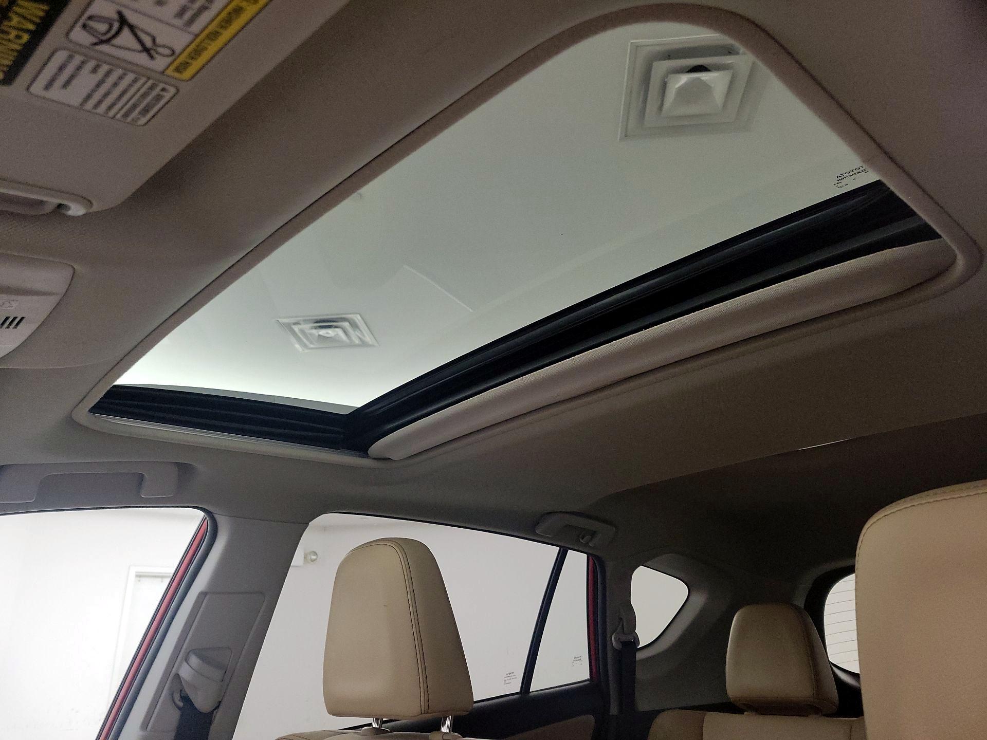 Thumbnail: 2015 Toyota RAV4 - 20