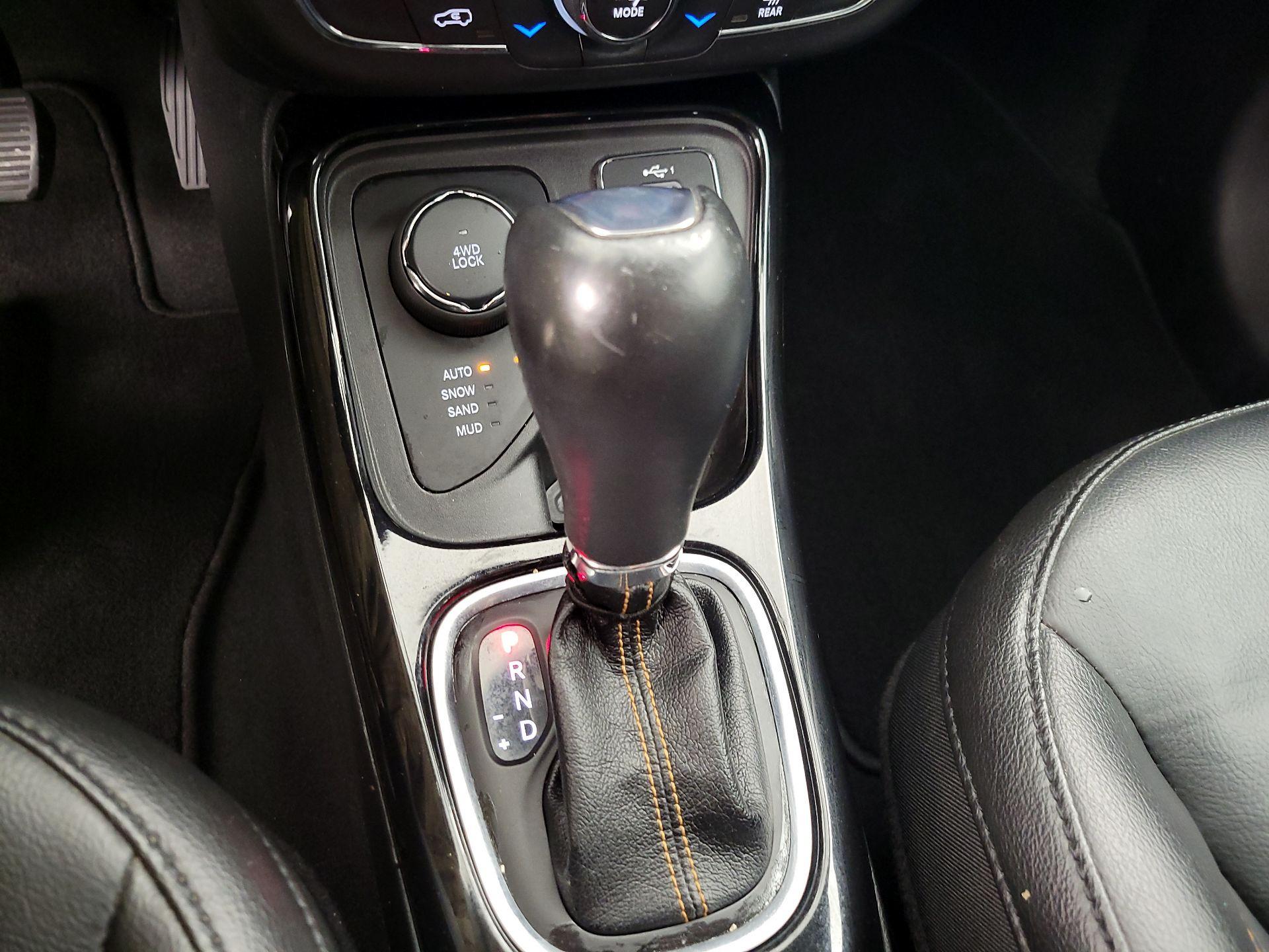 Thumbnail: 2020 Jeep Compass - 17