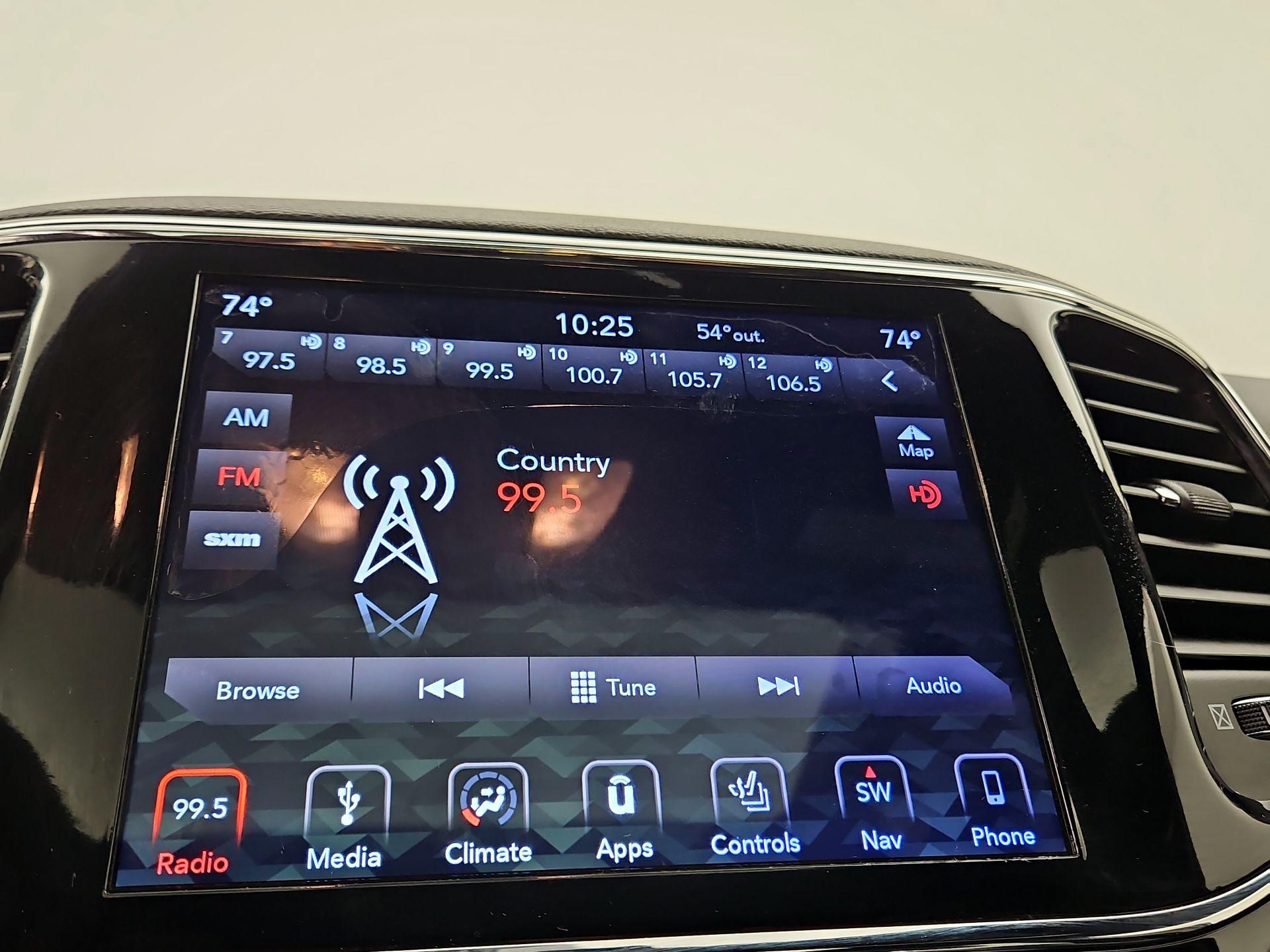 Thumbnail: 2019 Jeep Grand Cherokee - 16