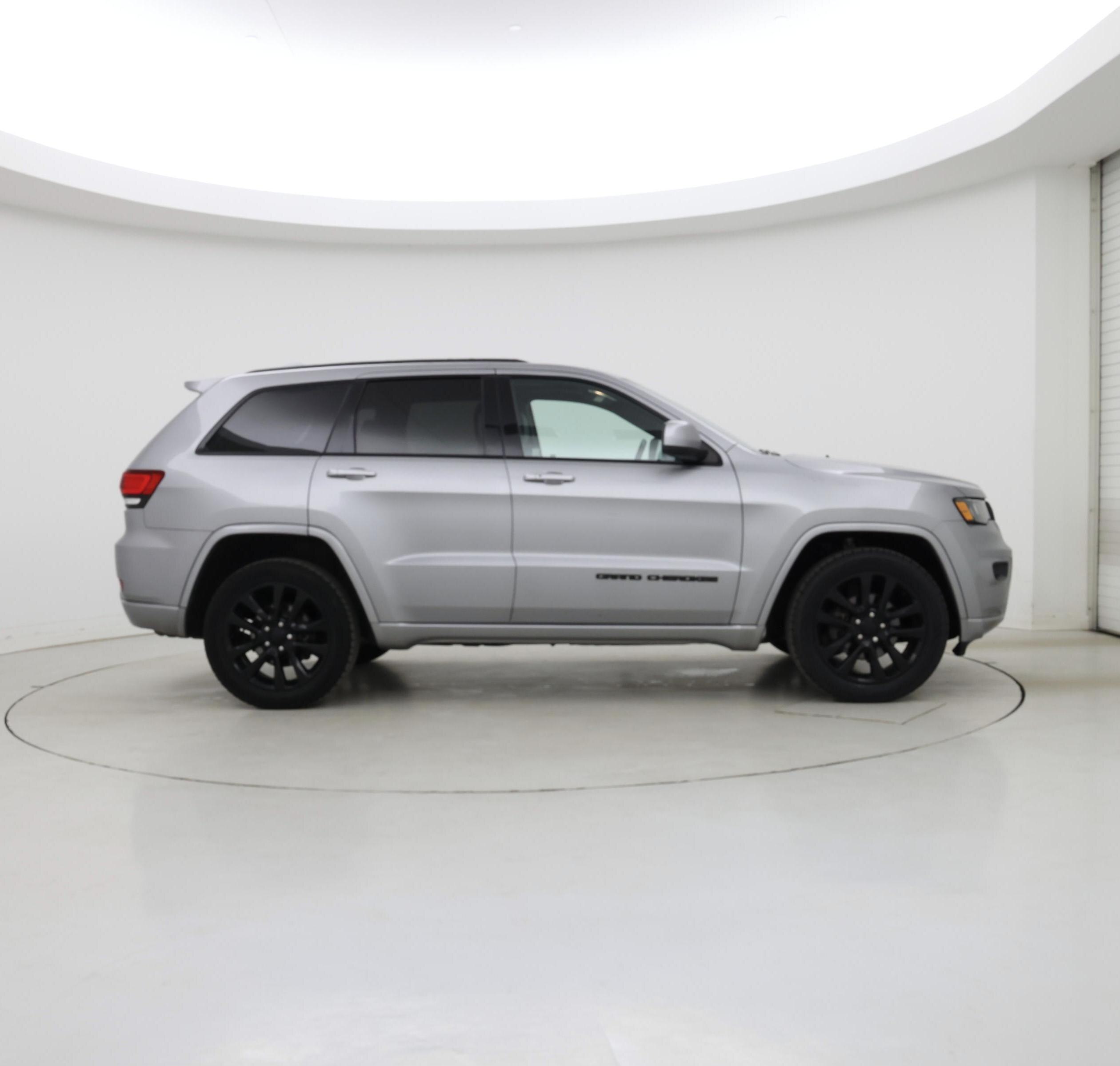 Thumbnail: 2019 Jeep Grand Cherokee - 7