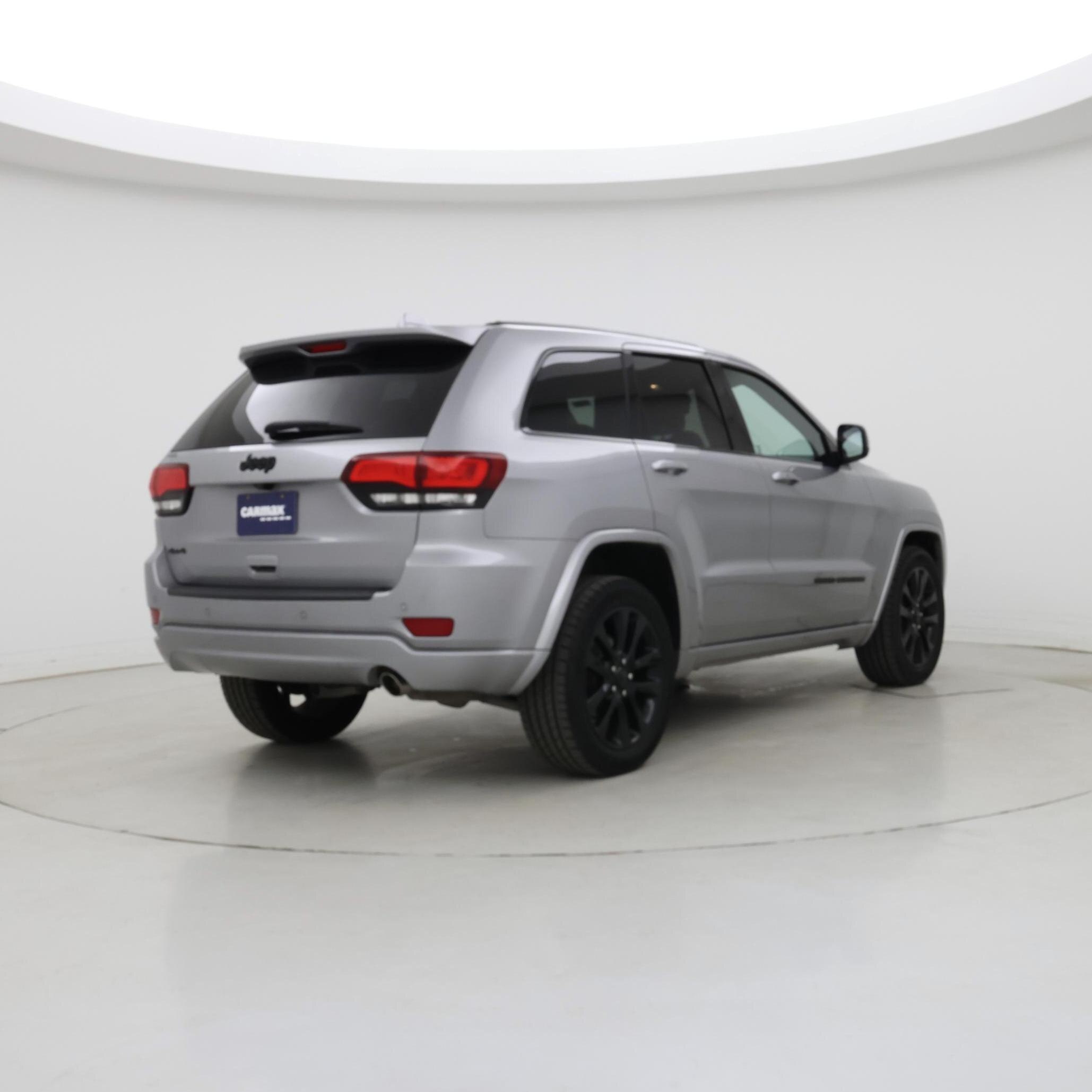 Thumbnail: 2019 Jeep Grand Cherokee - 8