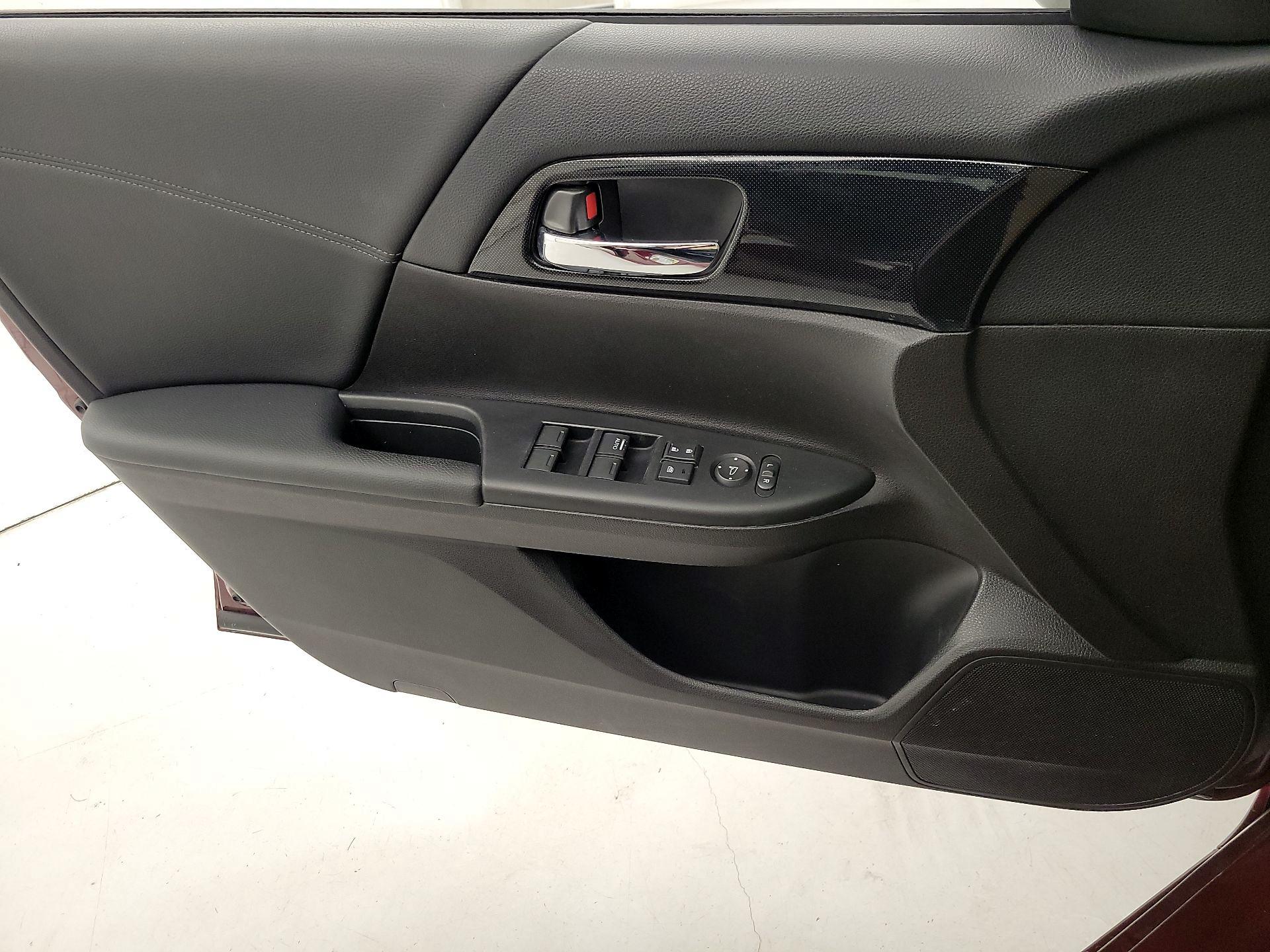Thumbnail: 2014 Honda Accord - 12
