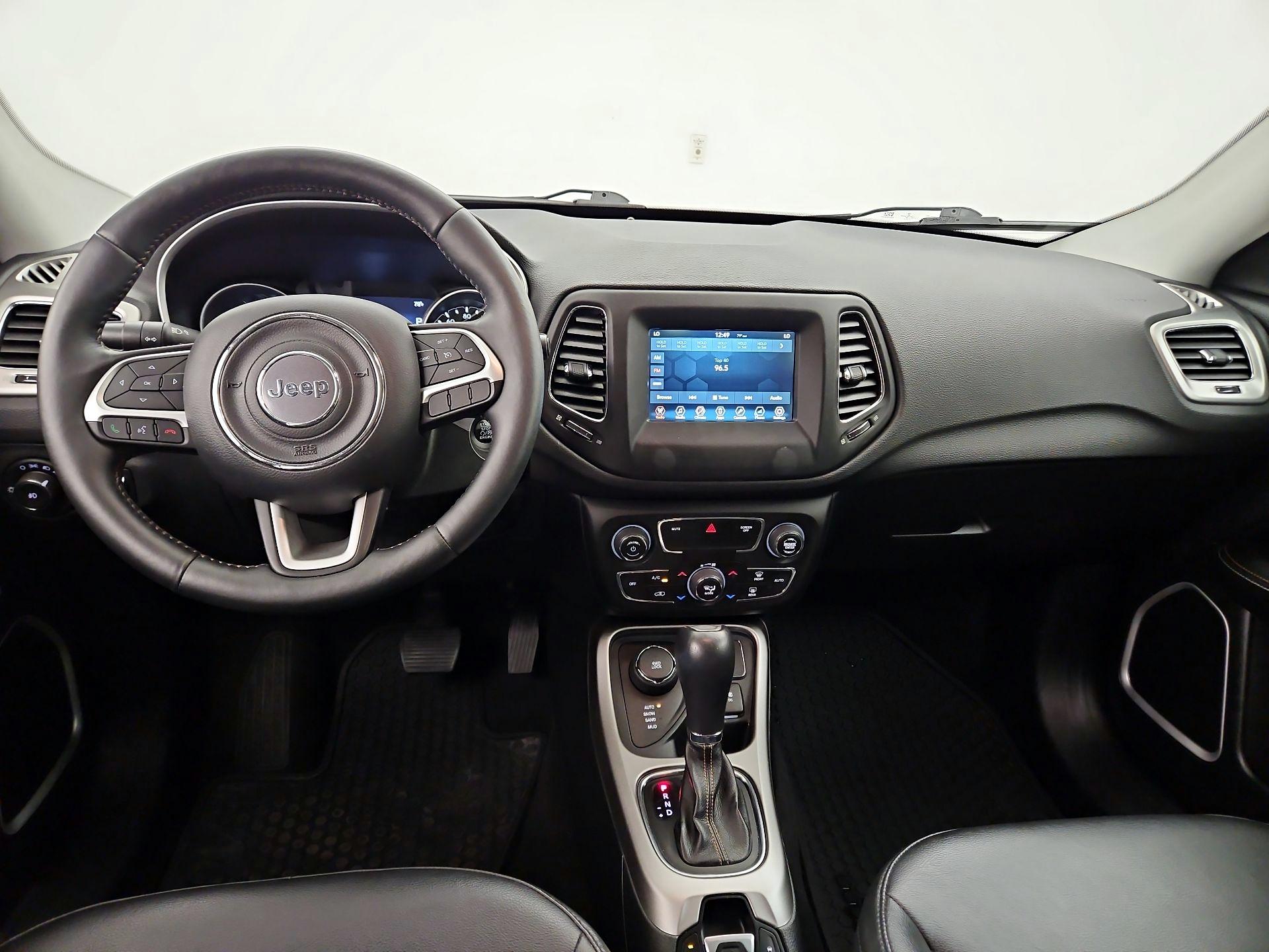 Thumbnail: 2018 Jeep Compass - 9