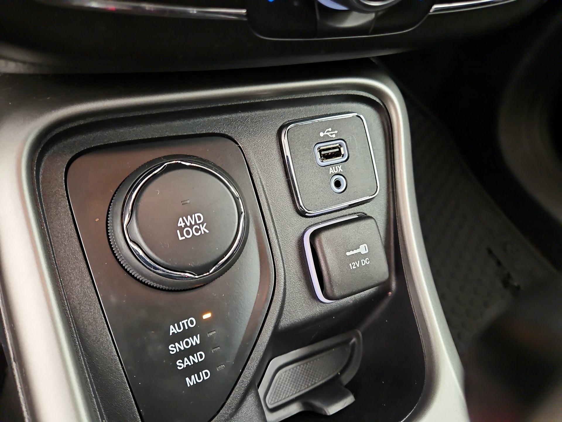 Thumbnail: 2018 Jeep Compass - 18