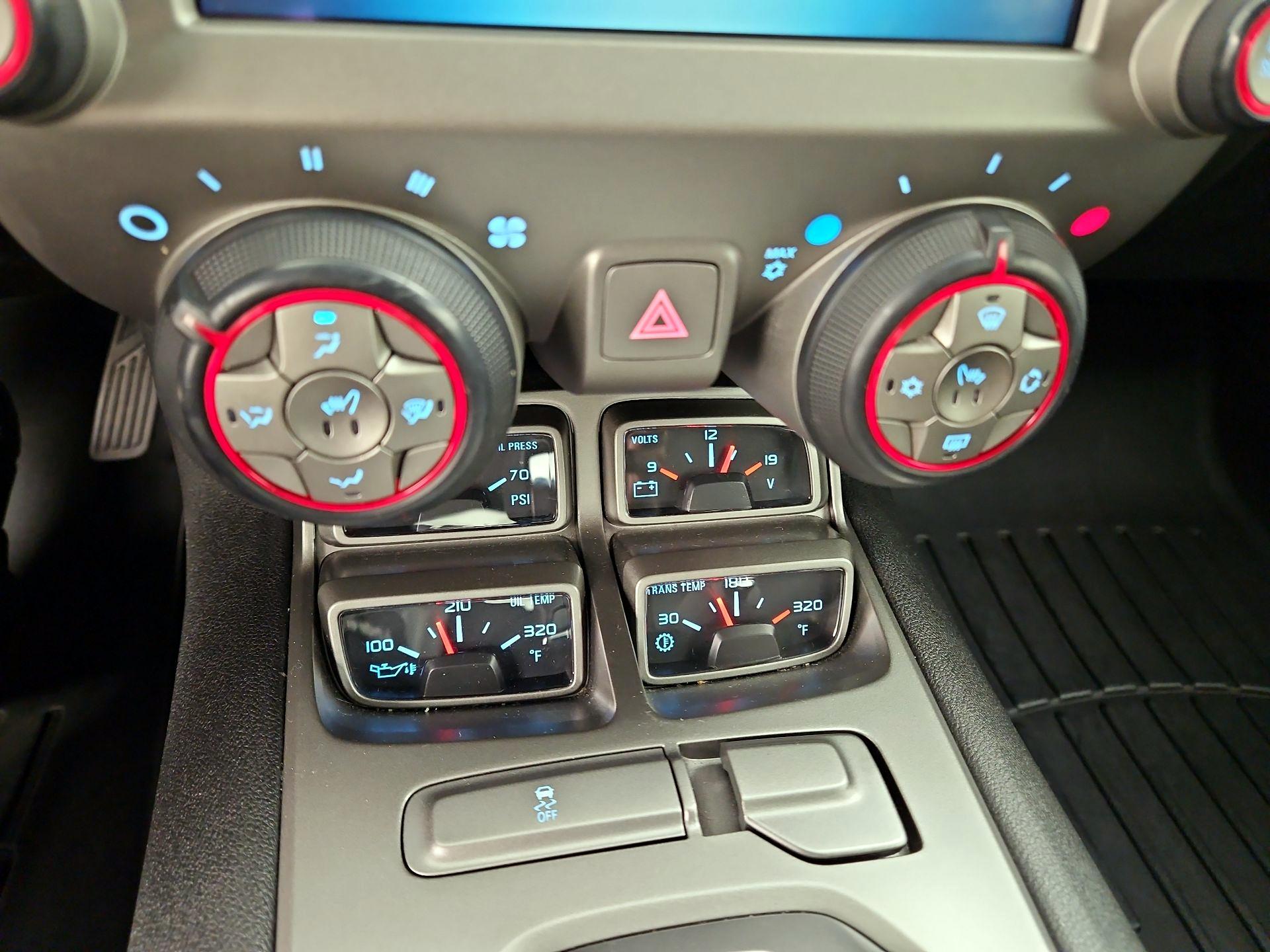 Thumbnail: 2015 Chevrolet Camaro - 17