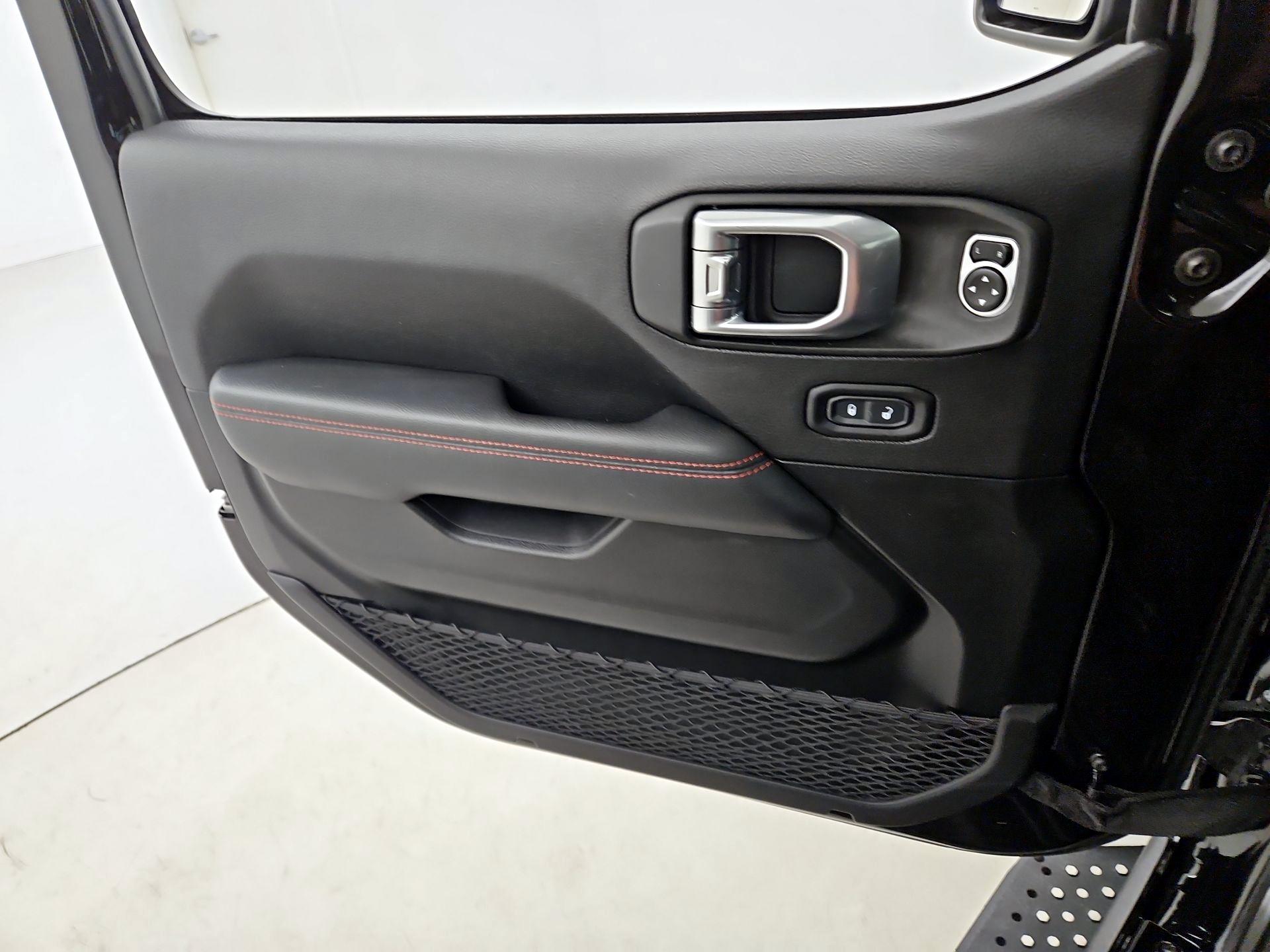 Thumbnail: 2020 Jeep Wrangler - 12