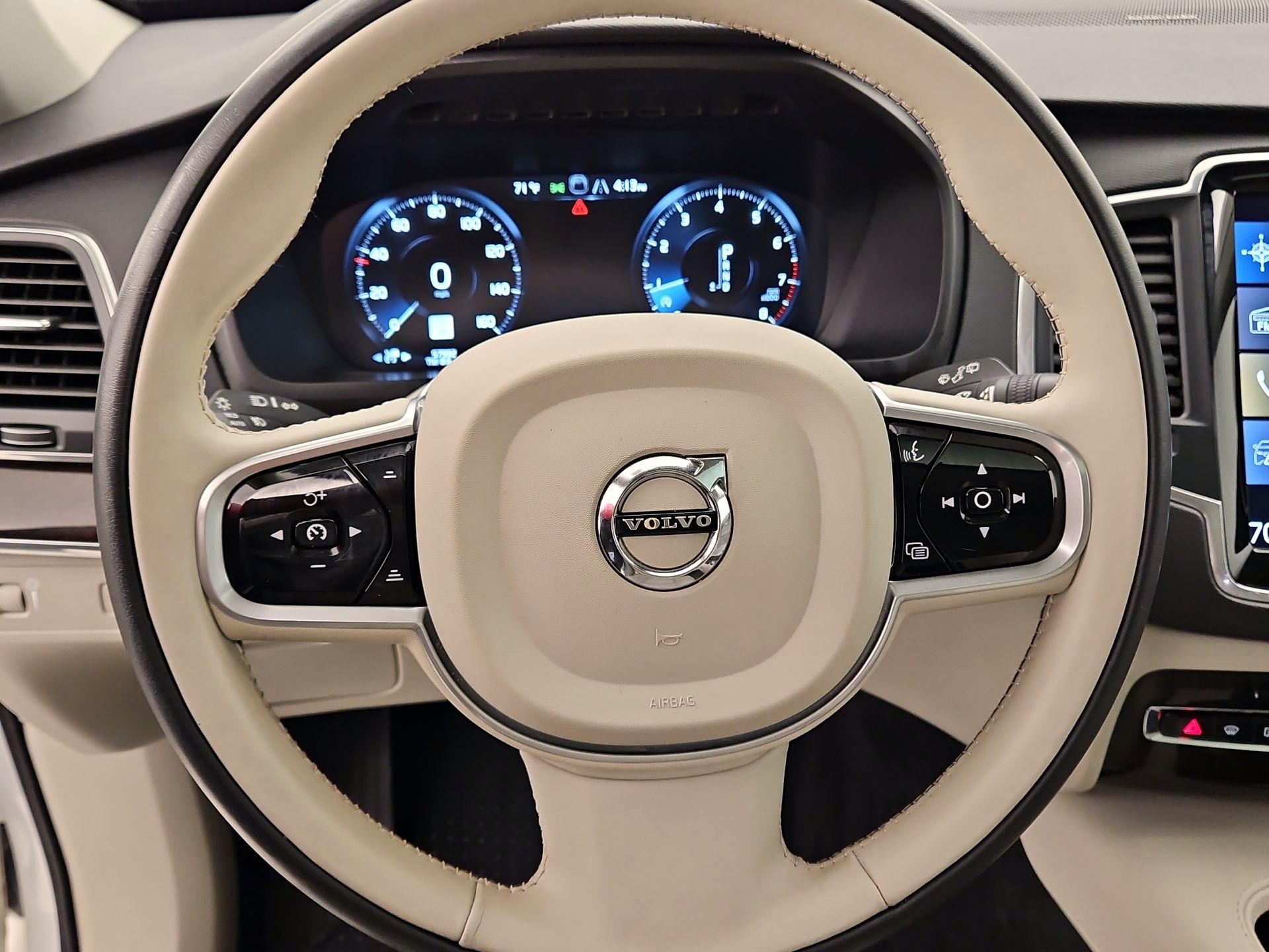 Thumbnail: 2019 Volvo XC90 - 10