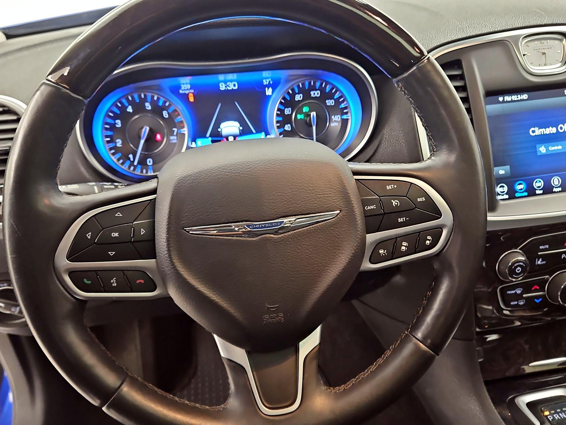 Thumbnail: 2018 Chrysler 300 - 10