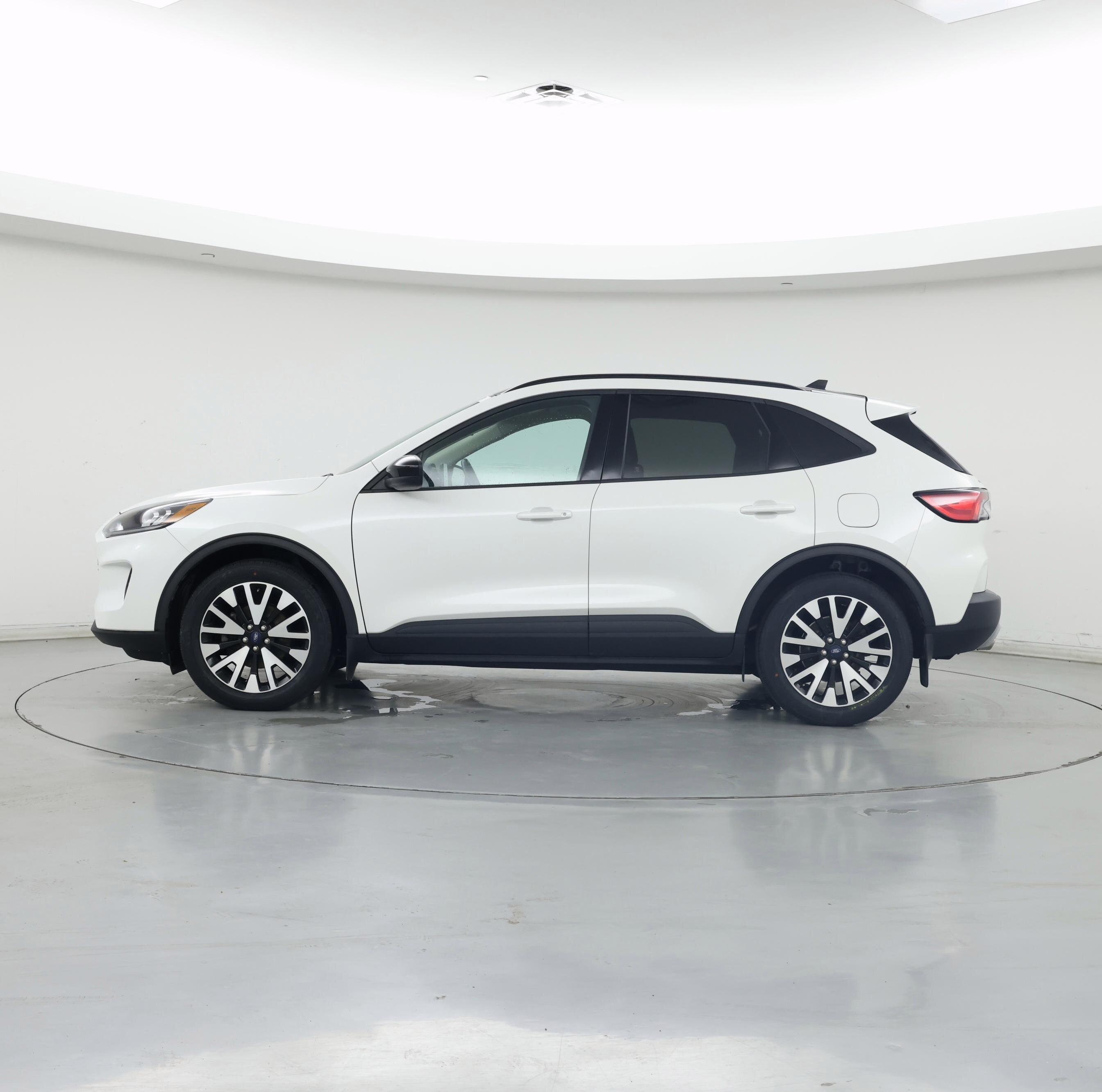Thumbnail: 2020 Ford Escape - 3