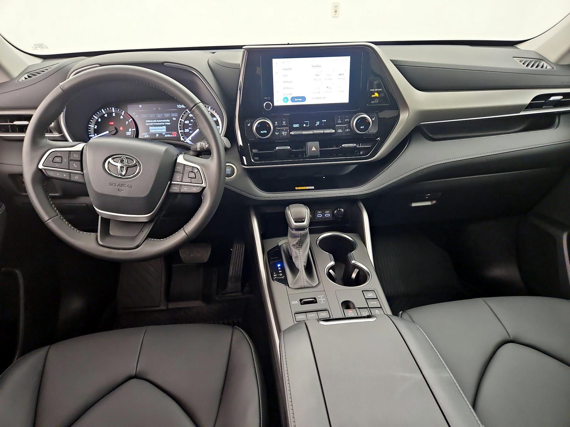 Thumbnail: 2024 Toyota Highlander - 9