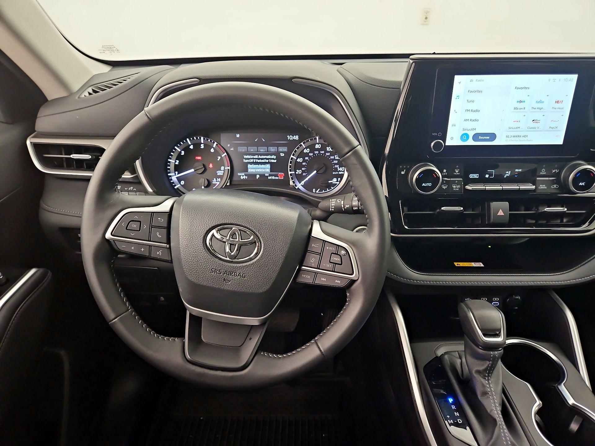 Thumbnail: 2024 Toyota Highlander - 10