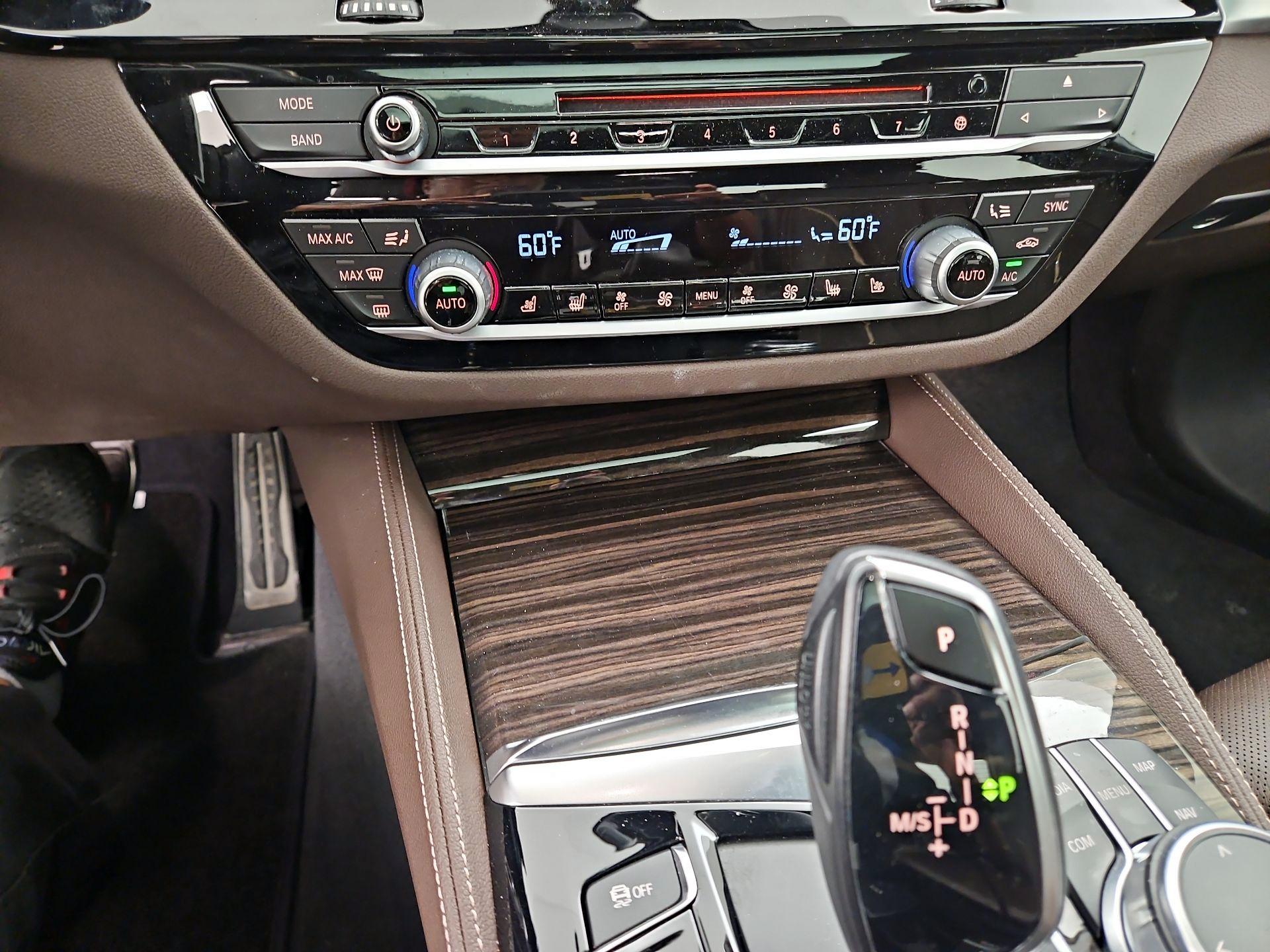 Thumbnail: 2018 BMW 5 Series - 17
