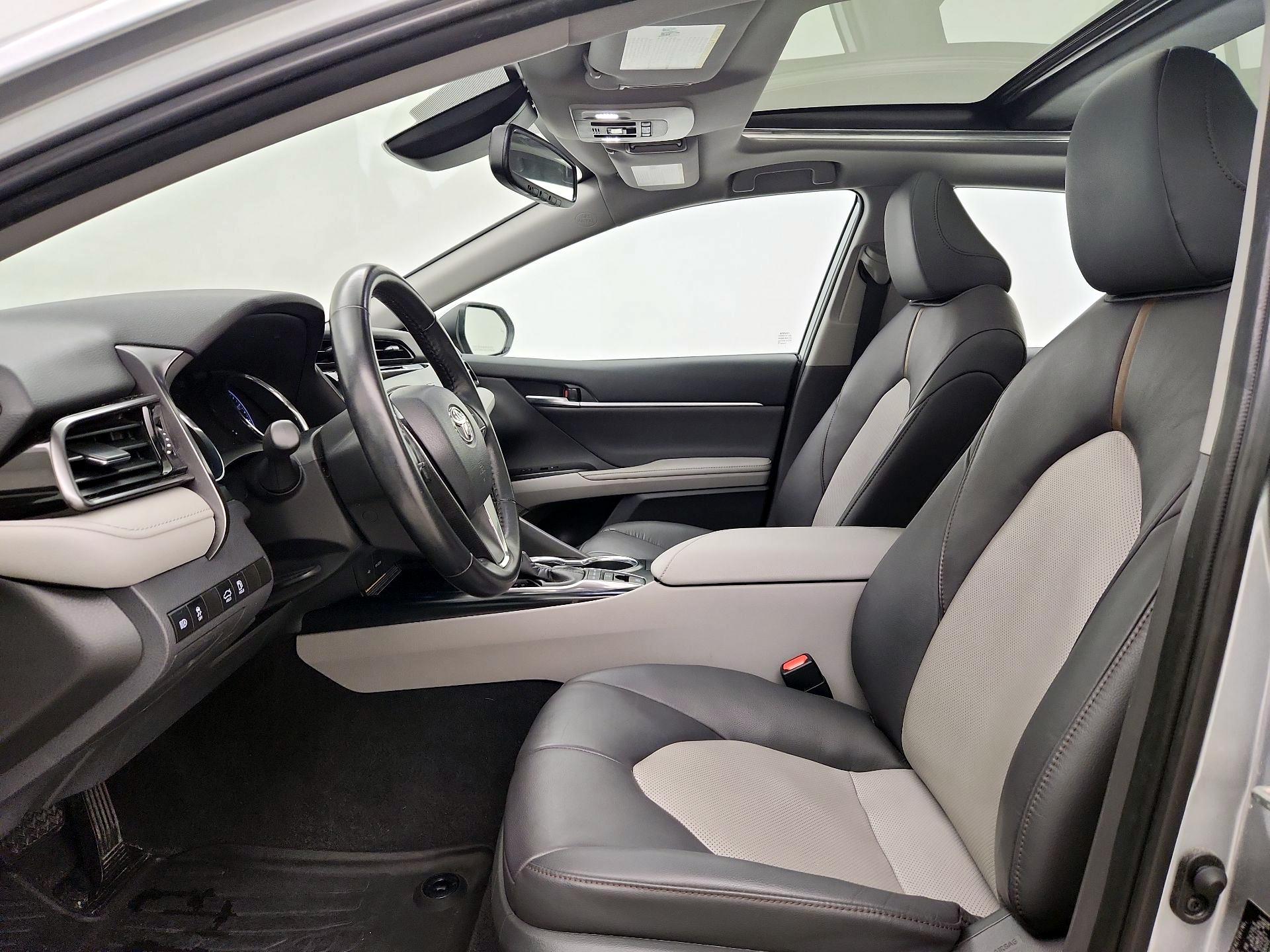Thumbnail: 2020 Toyota Camry - 11
