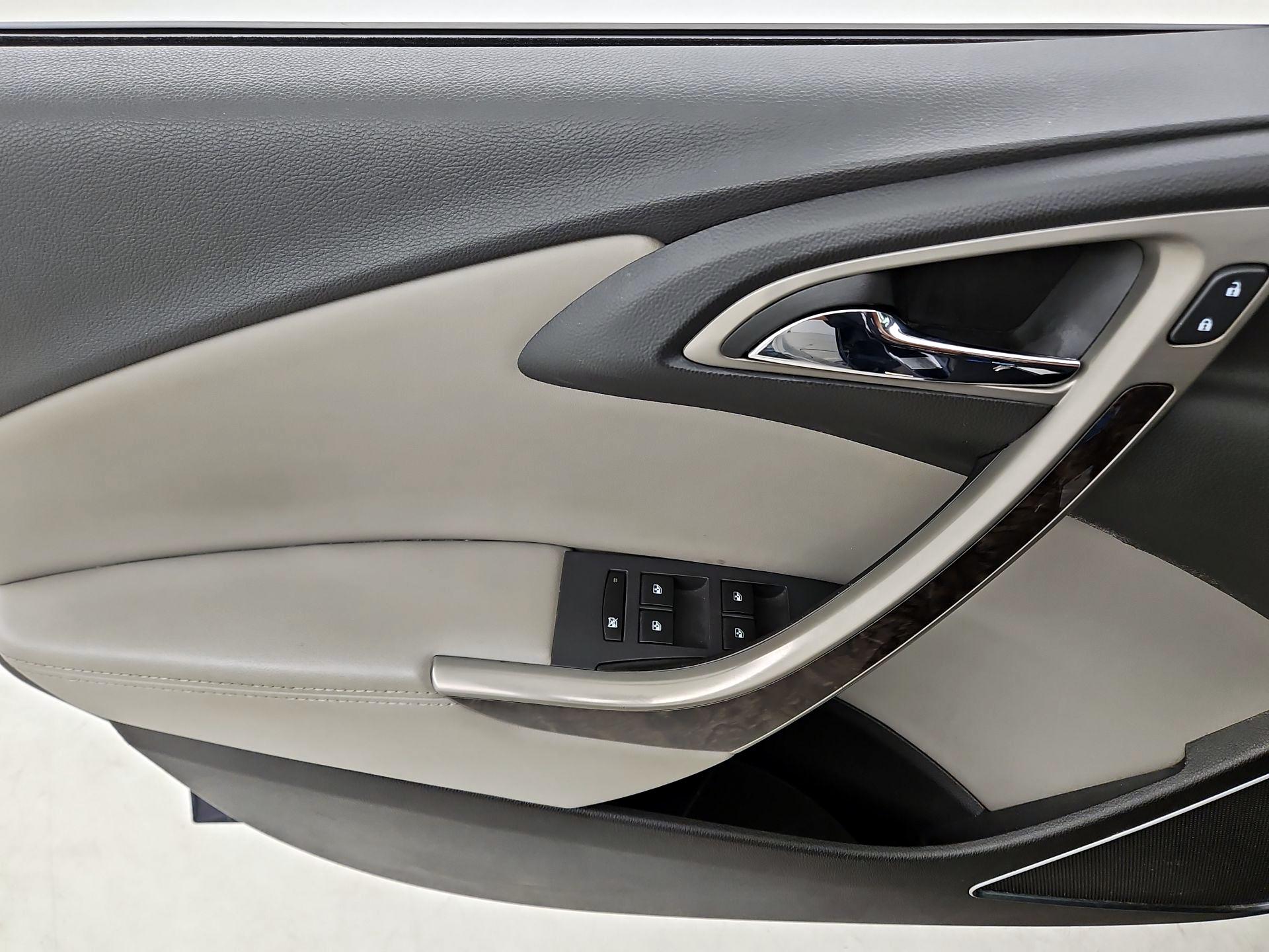 Thumbnail: 2016 Buick Verano - 12