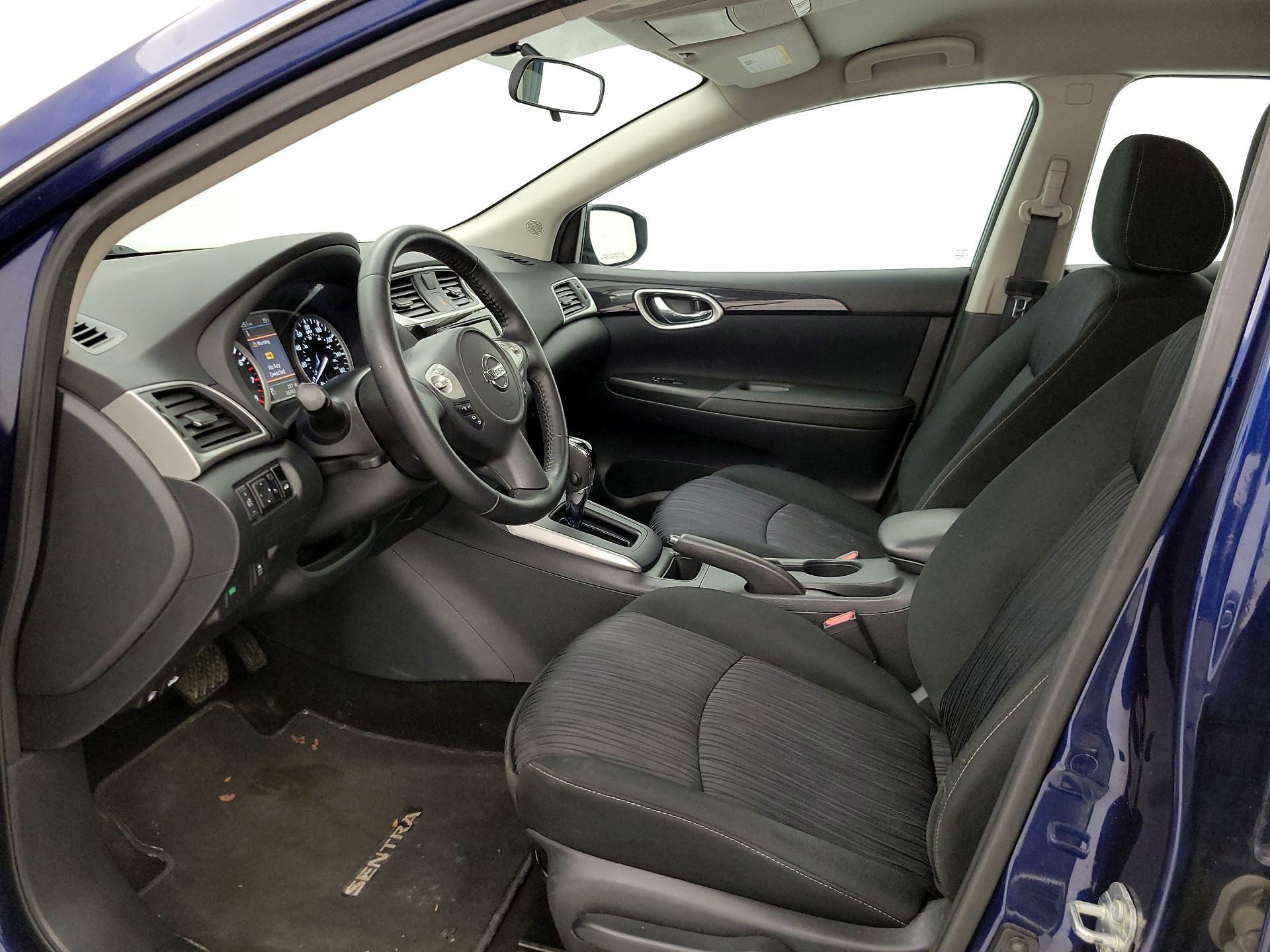 Thumbnail: 2019 Nissan Sentra - 11