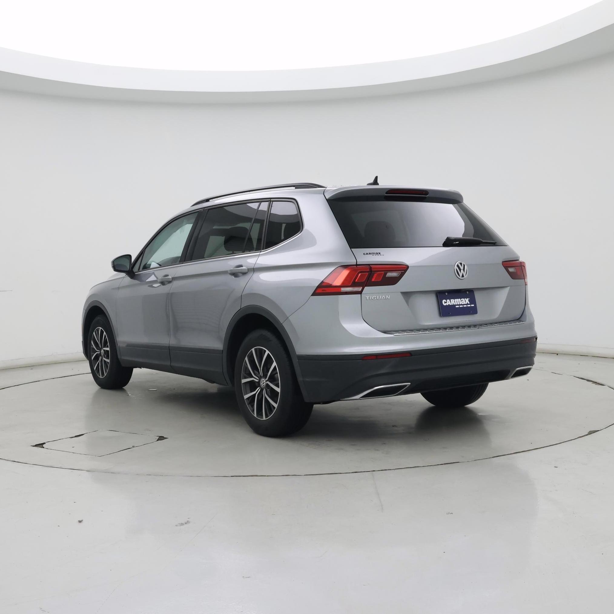 Thumbnail: 2021 Volkswagen Tiguan - 2