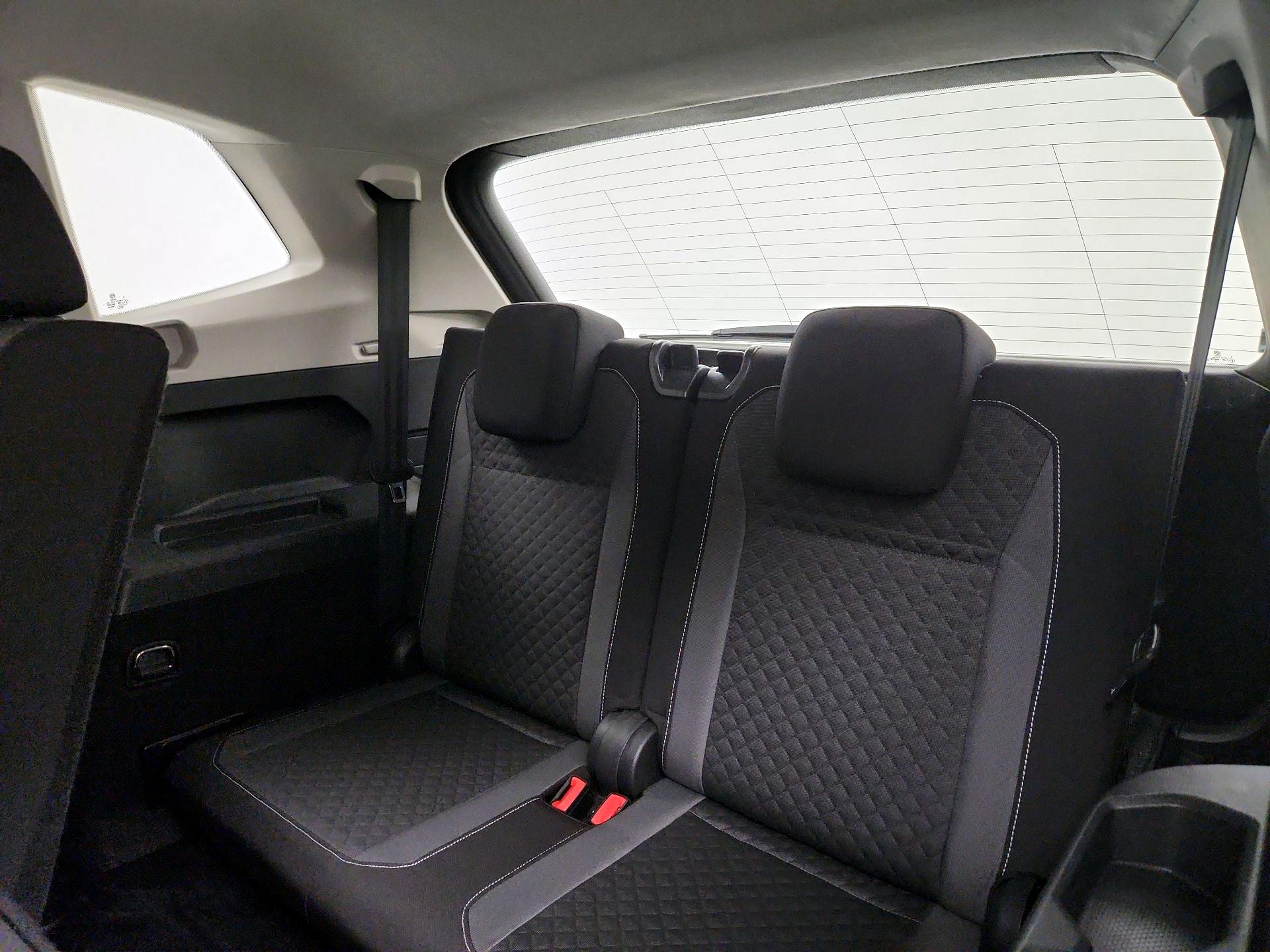 Thumbnail: 2021 Volkswagen Tiguan - 20