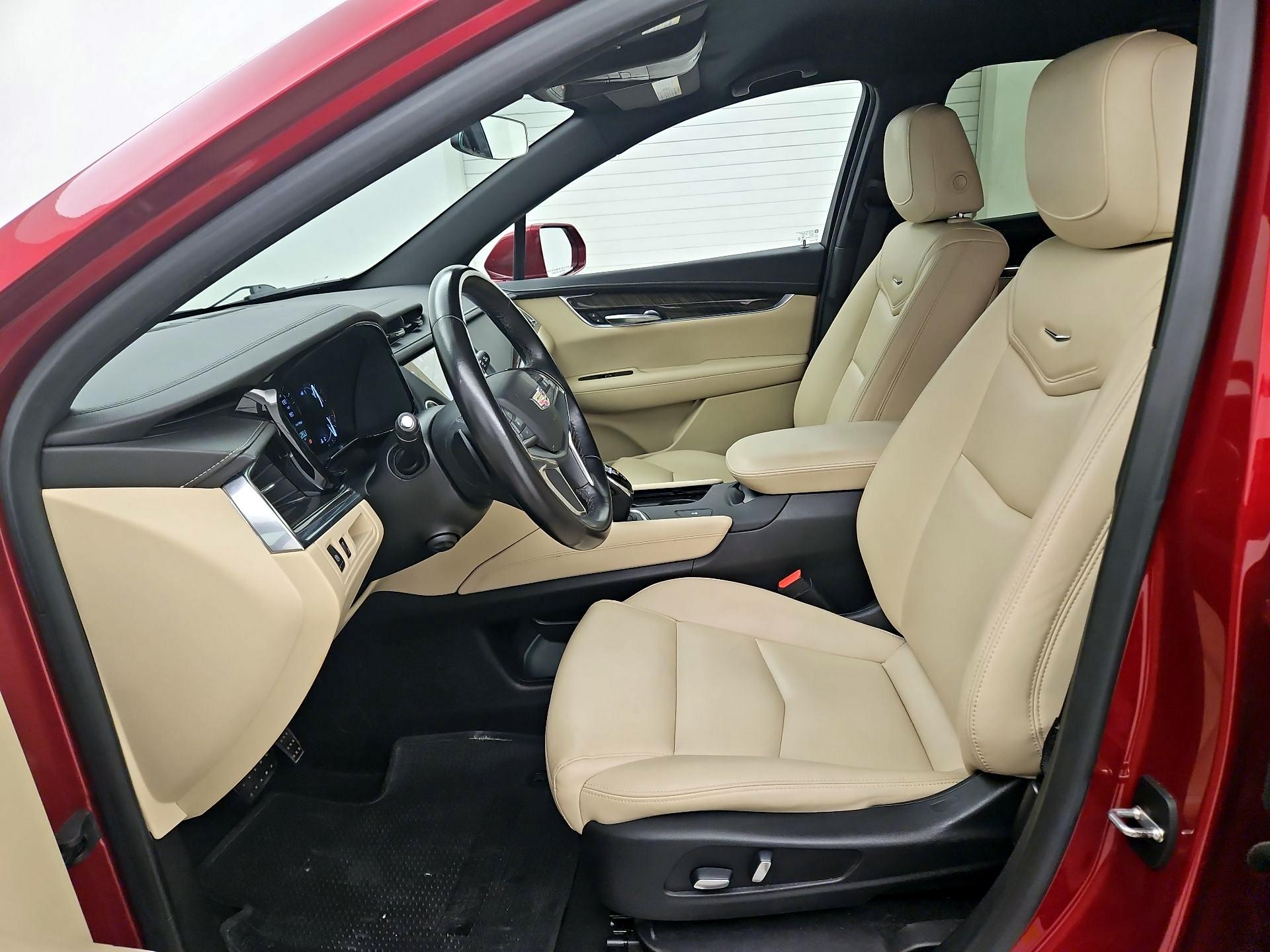 Thumbnail: 2019 Cadillac XT5 - 11