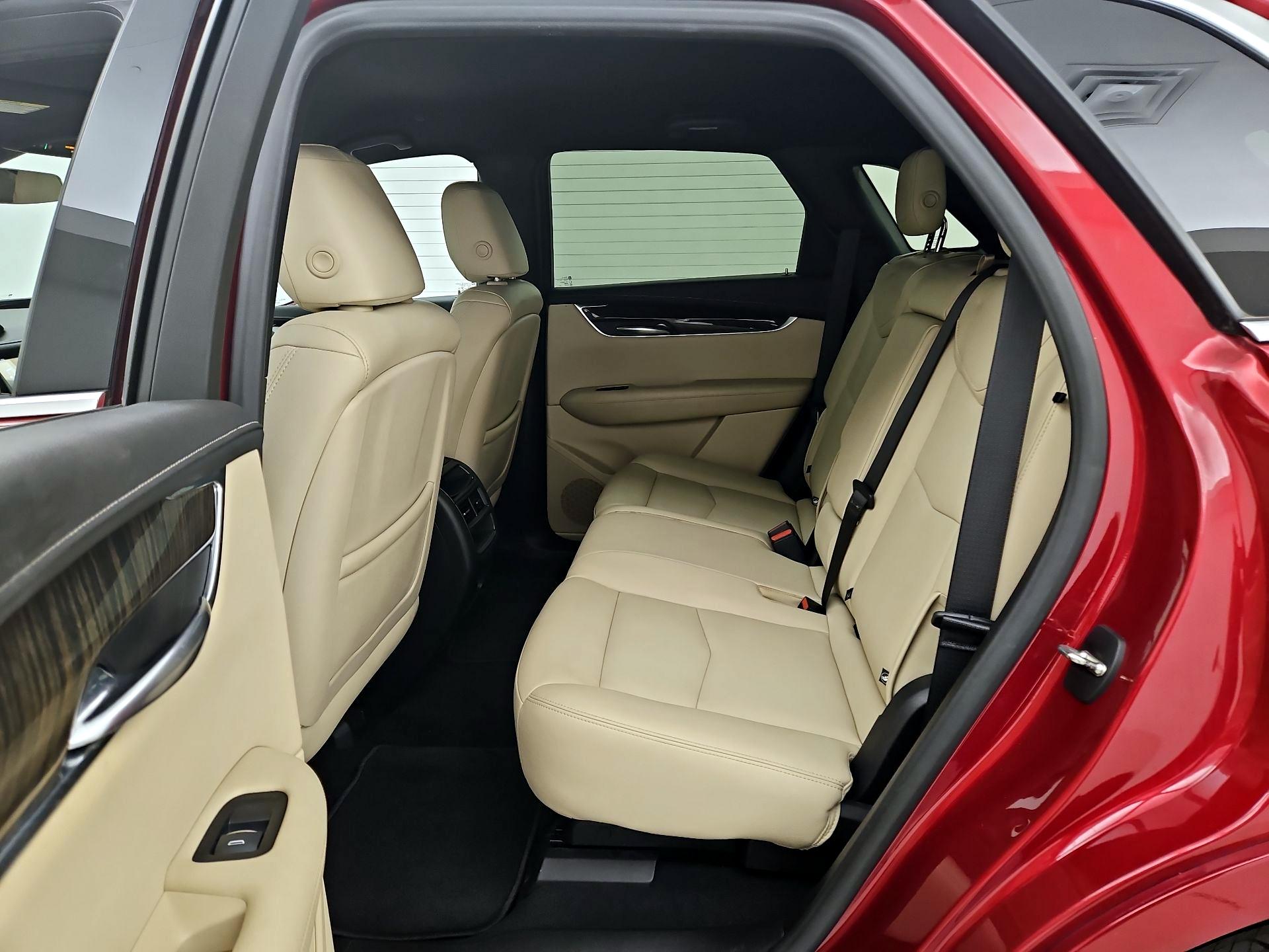 Thumbnail: 2019 Cadillac XT5 - 19
