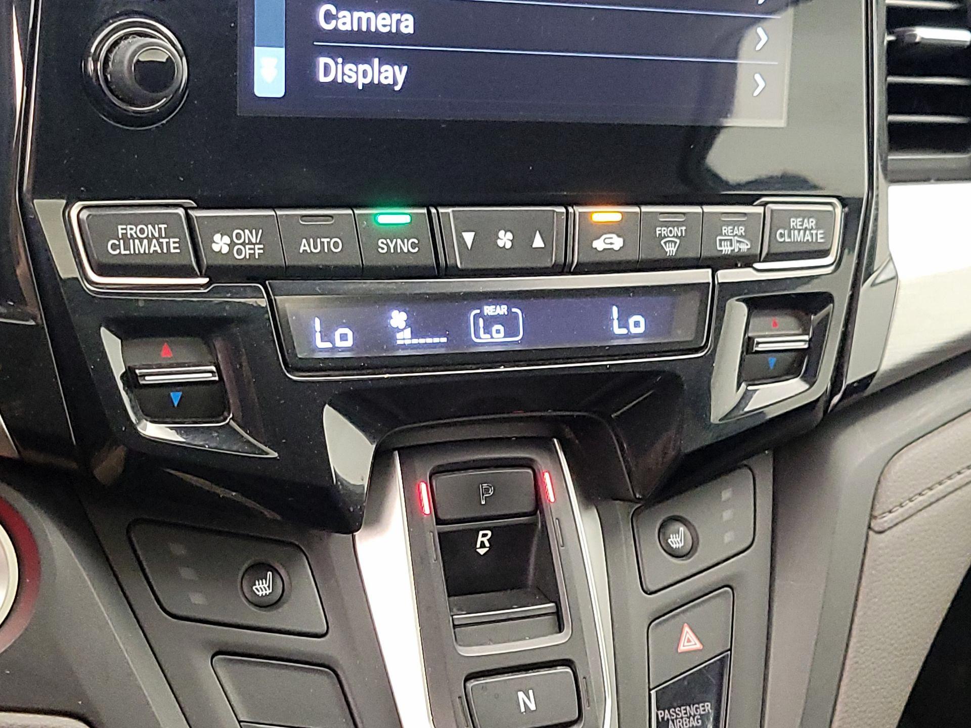 Thumbnail: 2019 Honda Odyssey - 16