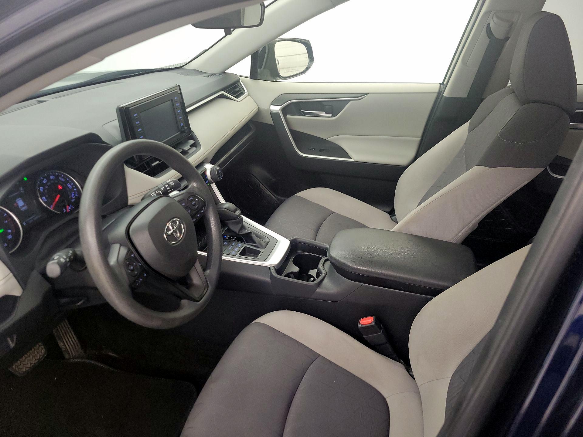 Thumbnail: 2019 Toyota RAV4 - 11