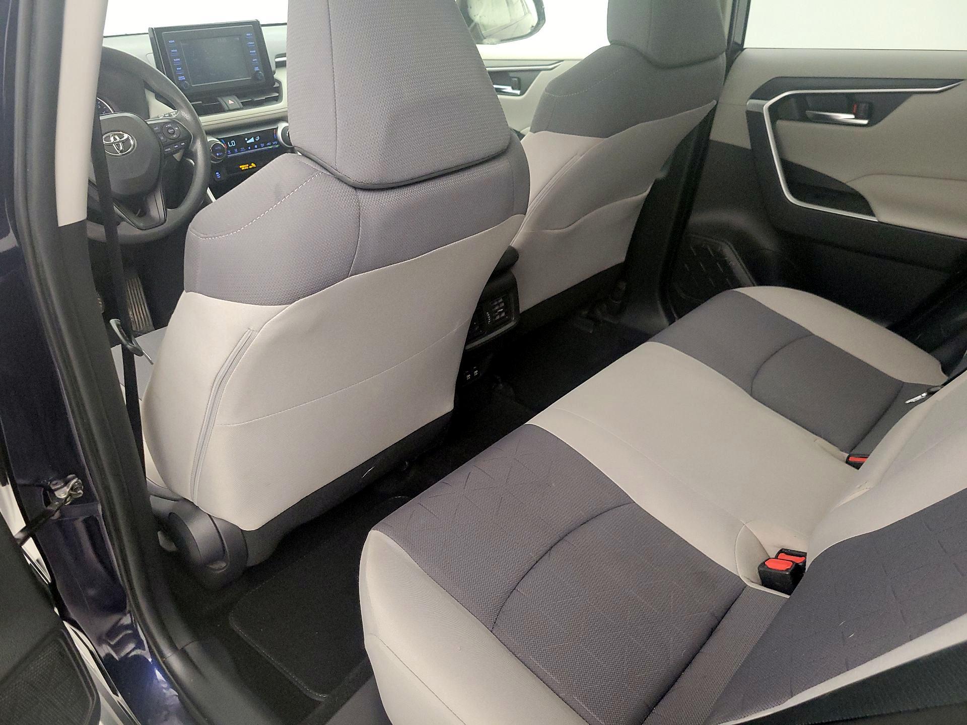 Thumbnail: 2019 Toyota RAV4 - 20