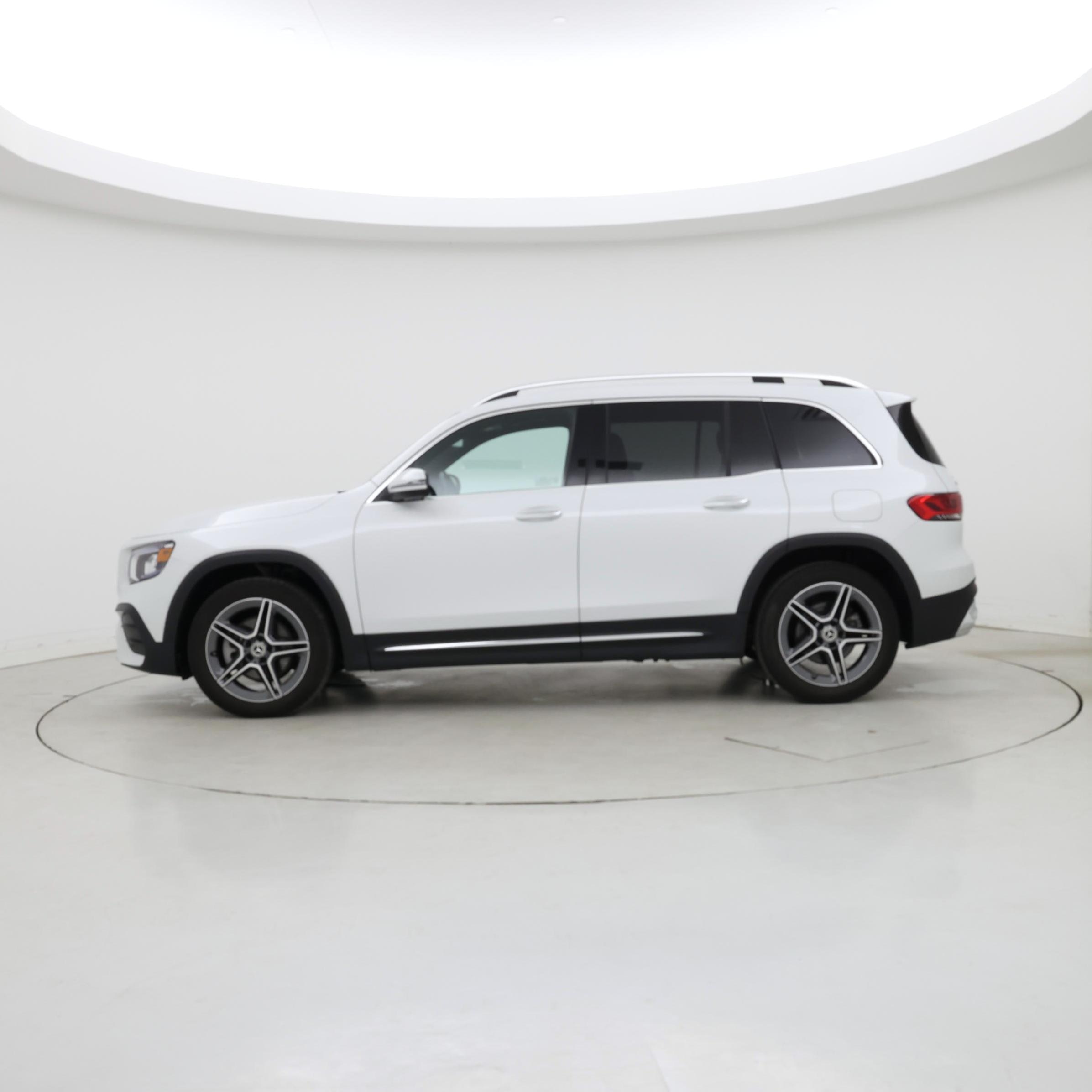 Thumbnail: 2022 Mercedes-Benz GLB - 3