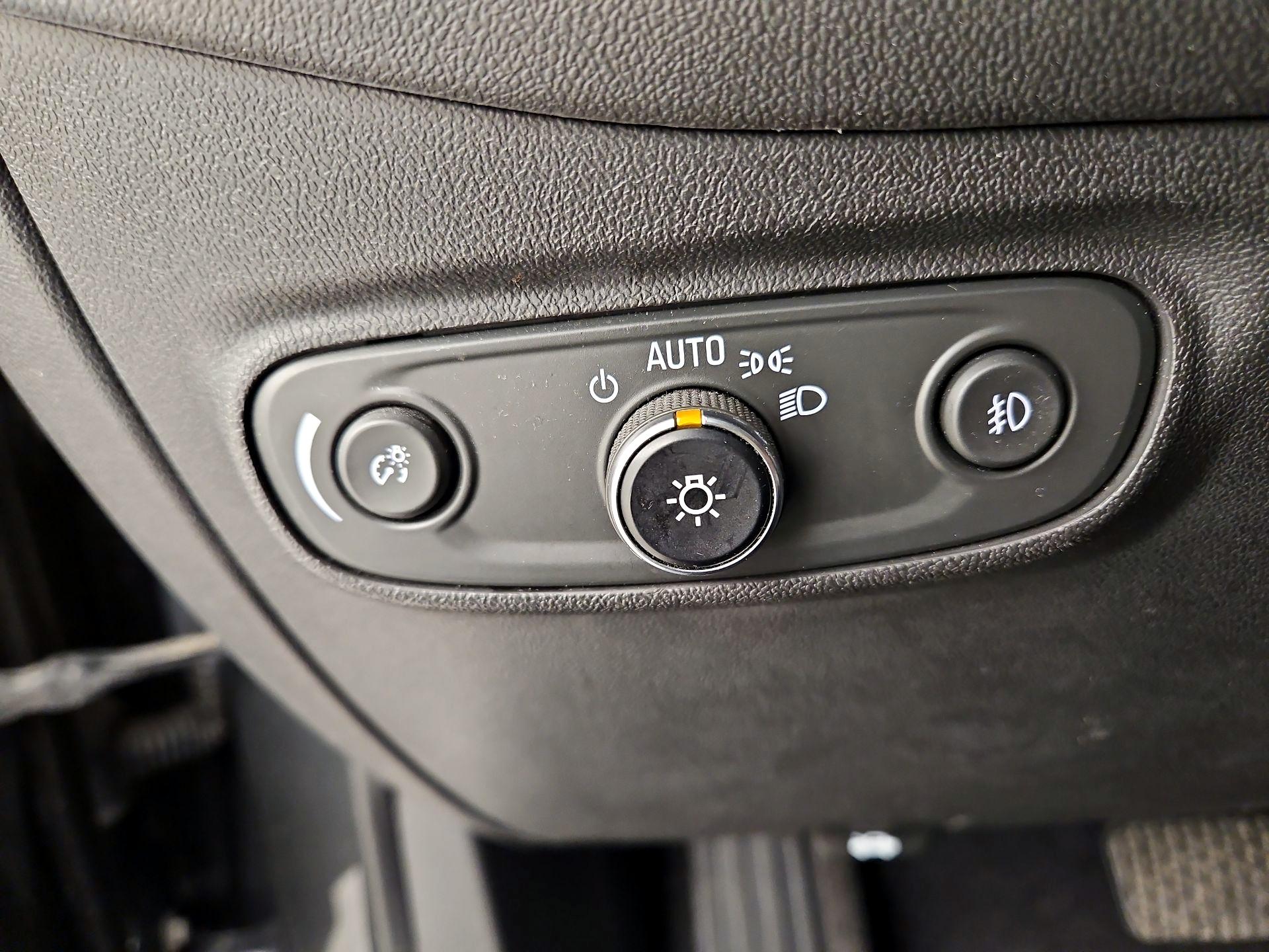 Thumbnail: 2020 Chevrolet Equinox - 13