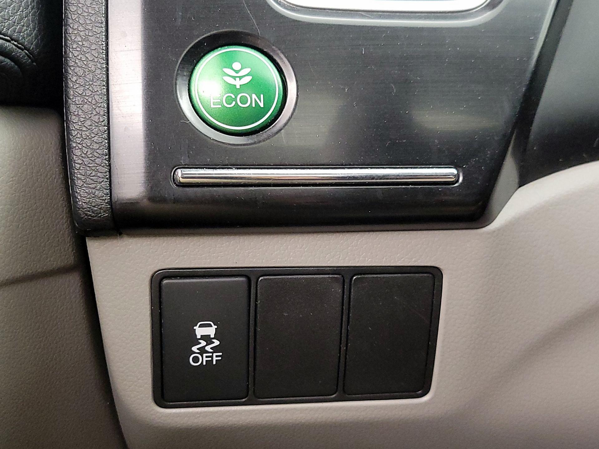 Thumbnail: 2014 Honda Civic - 13