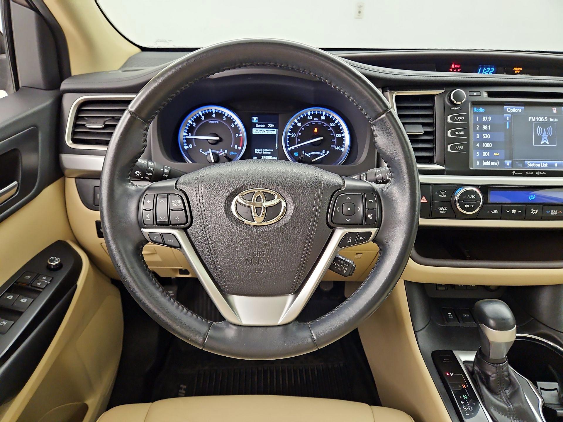 Thumbnail: 2019 Toyota Highlander - 10