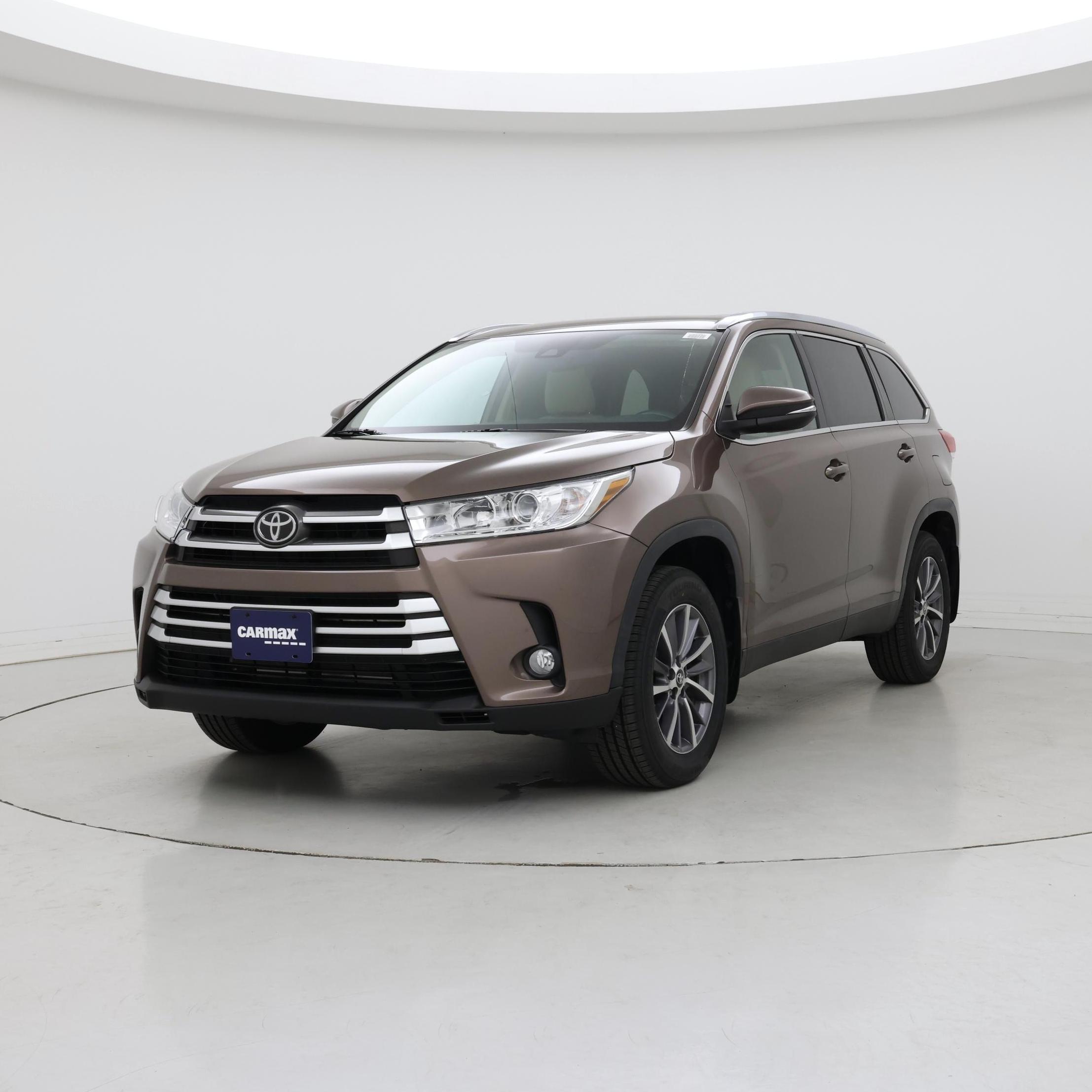 Thumbnail: 2019 Toyota Highlander - 4