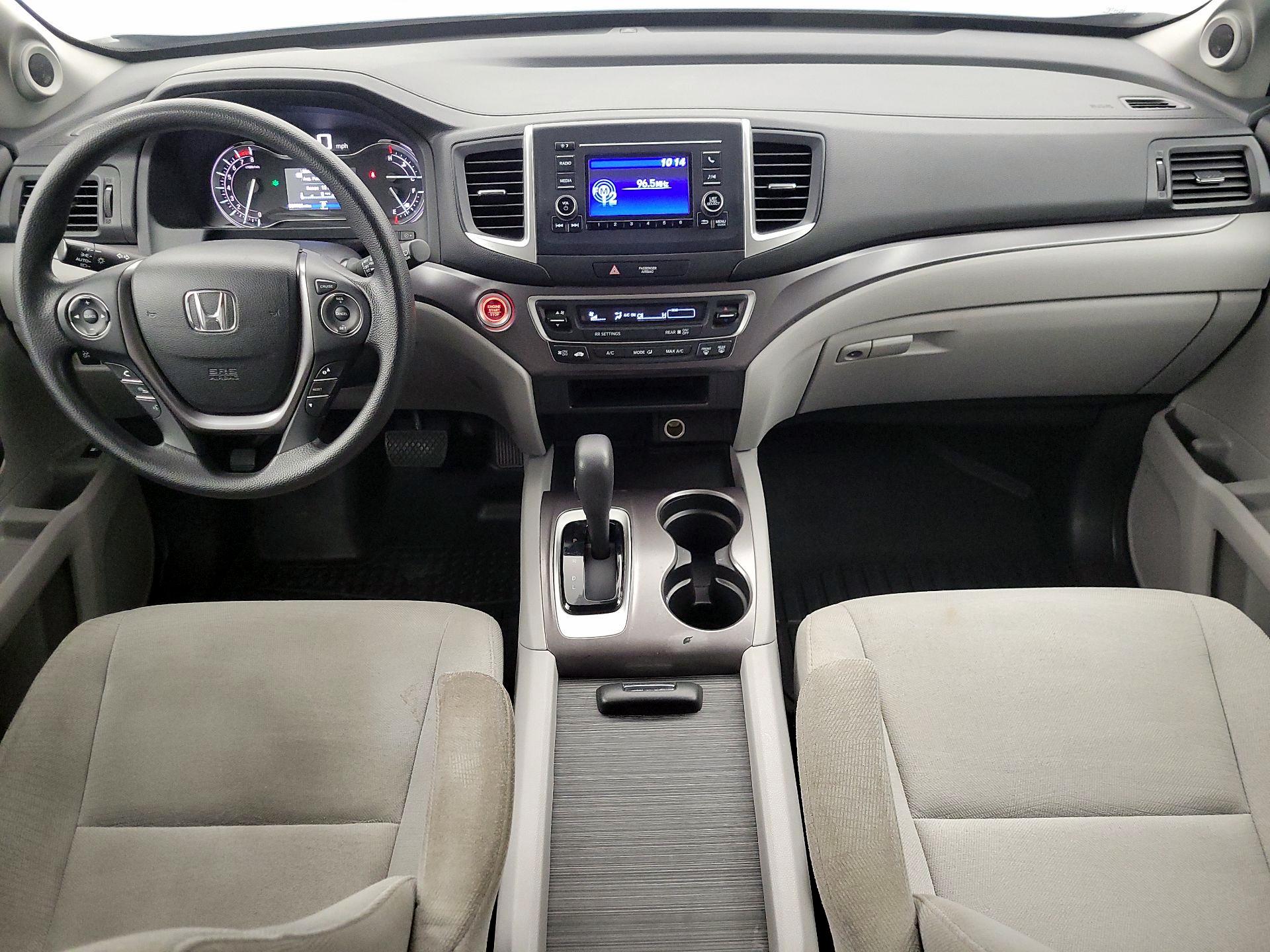 Thumbnail: 2017 Honda Pilot - 9