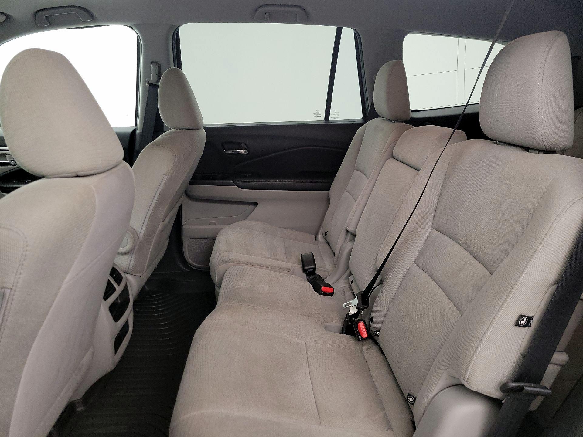 Thumbnail: 2017 Honda Pilot - 19
