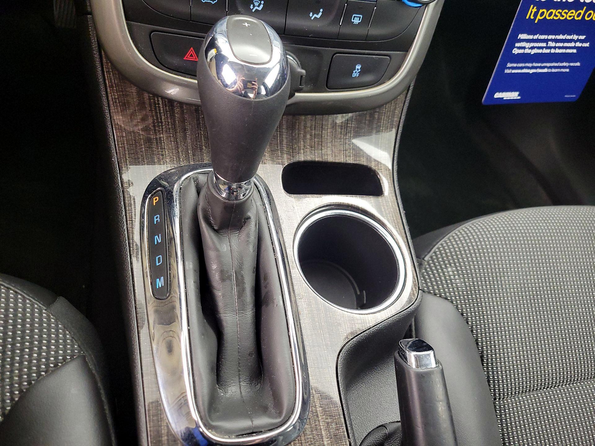 Thumbnail: 2016 Chevrolet Malibu - 17