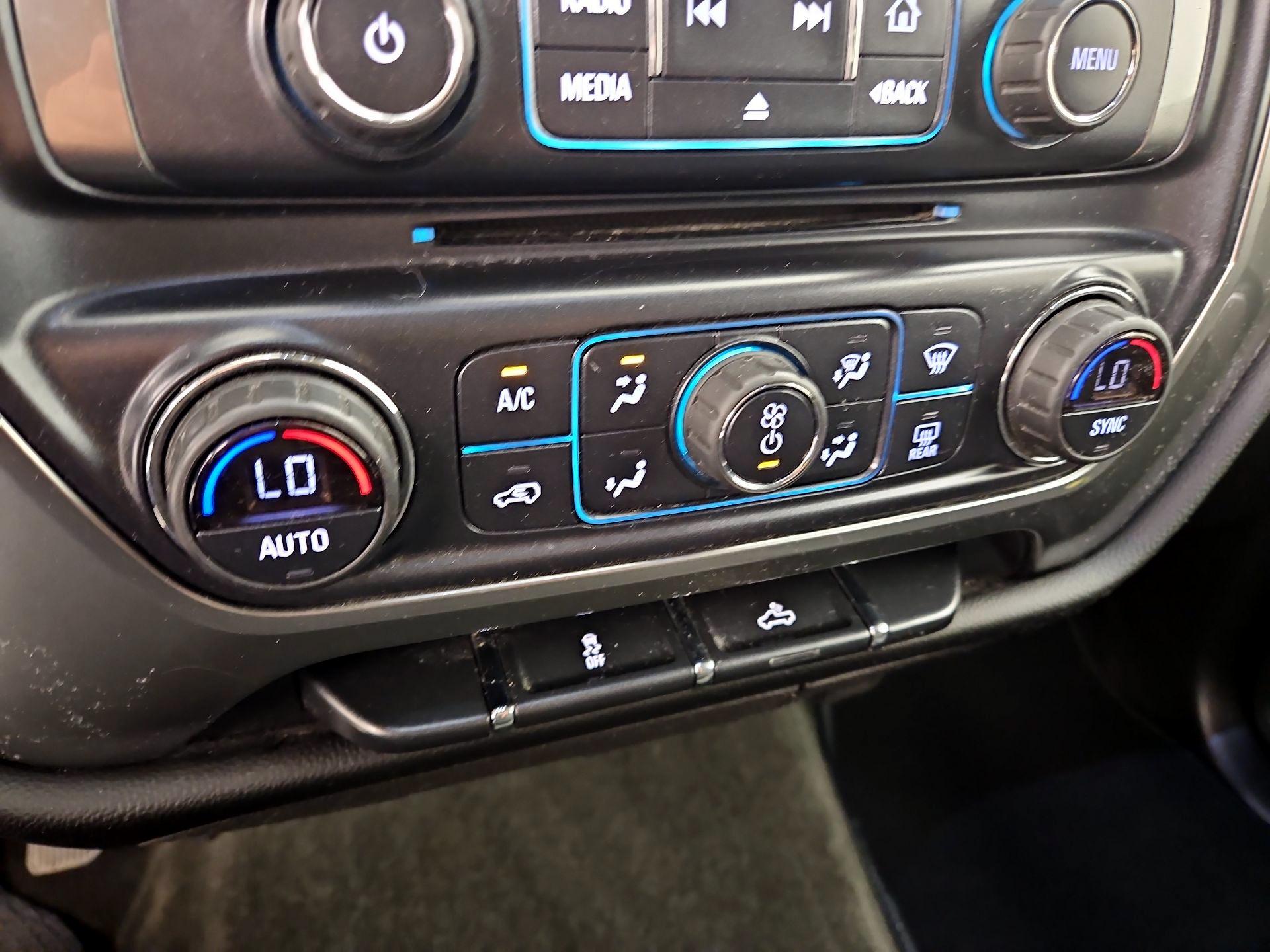 Thumbnail: 2018 Chevrolet Silverado 1500 - 16