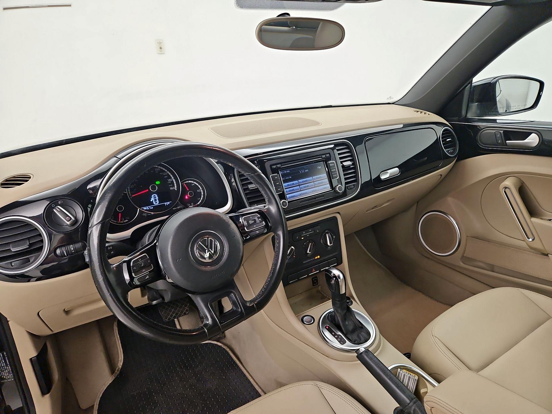 Thumbnail: 2014 Volkswagen Beetle - 9
